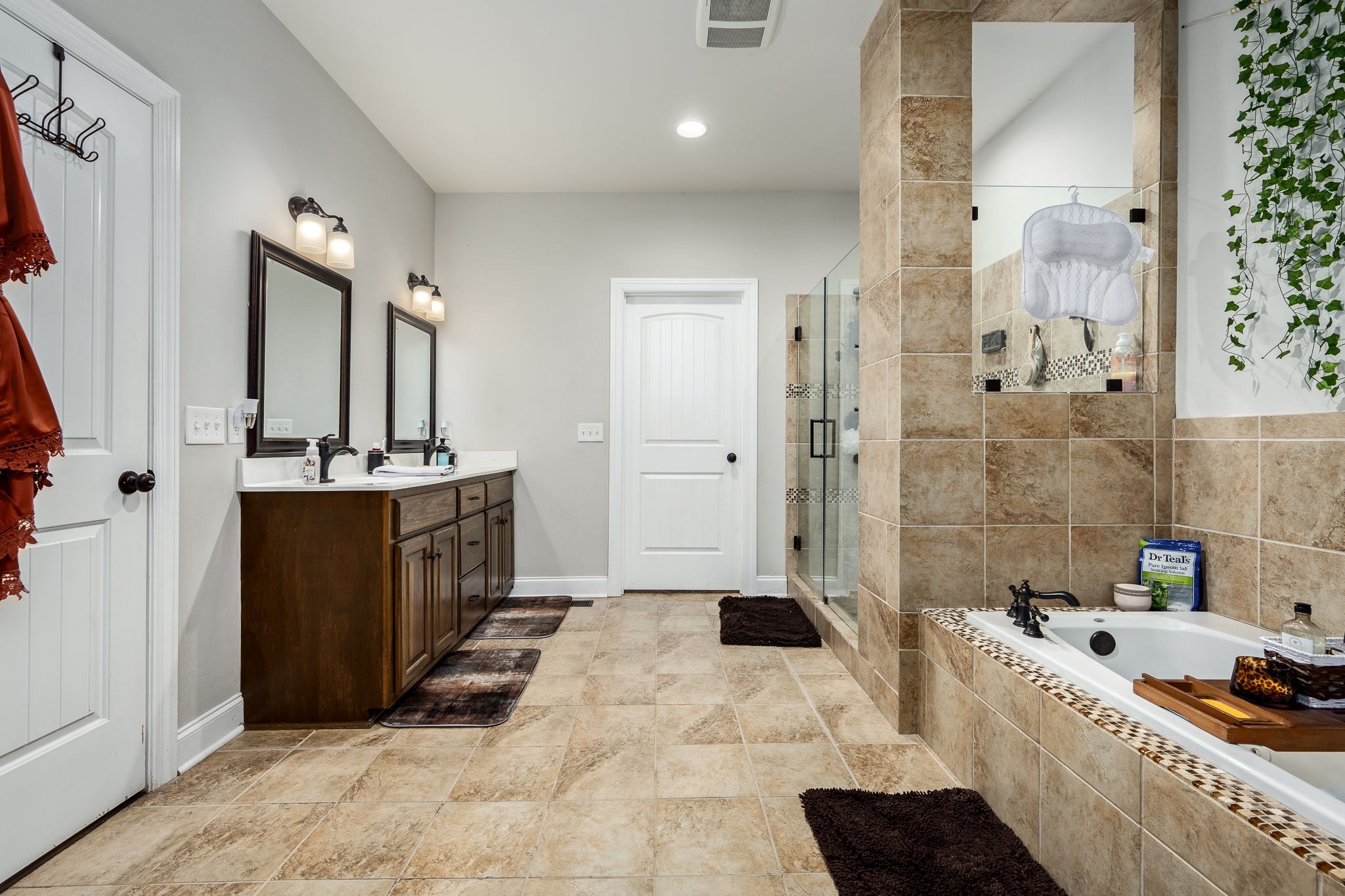515 Apple Blossom Trl Property Photo 41