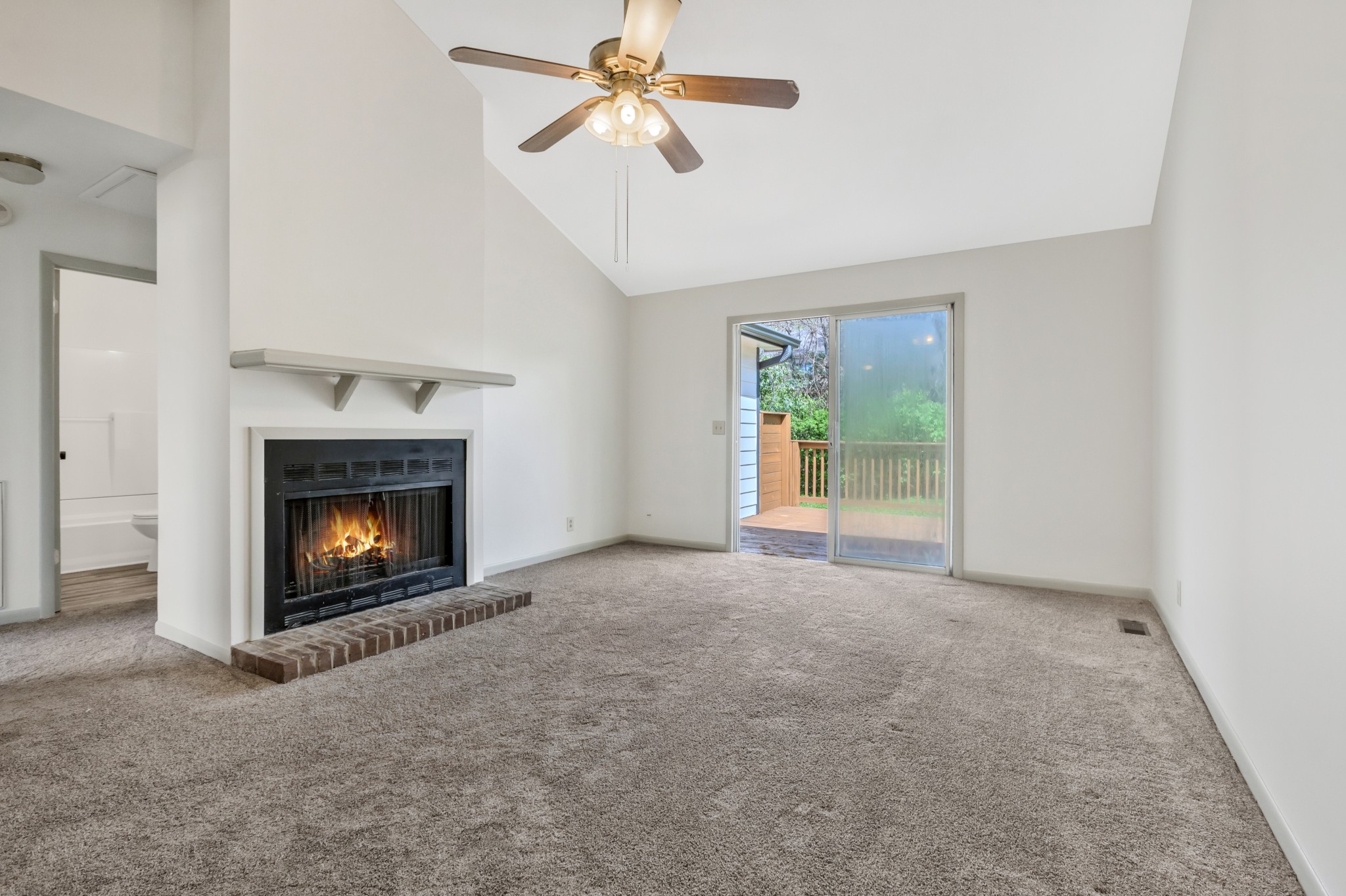 715 Castle Dr Property Photo 17