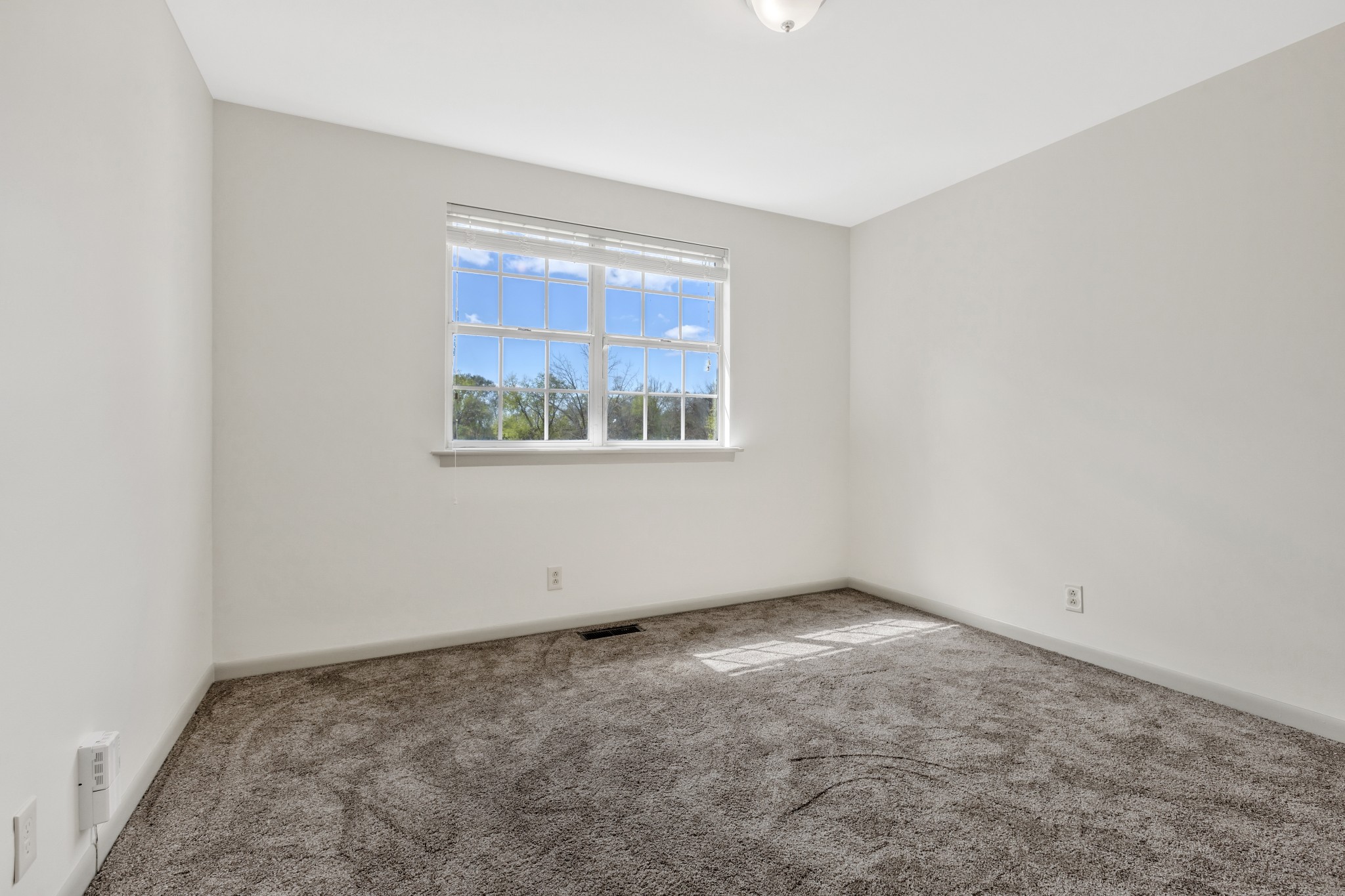 715 Castle Dr Property Photo 22