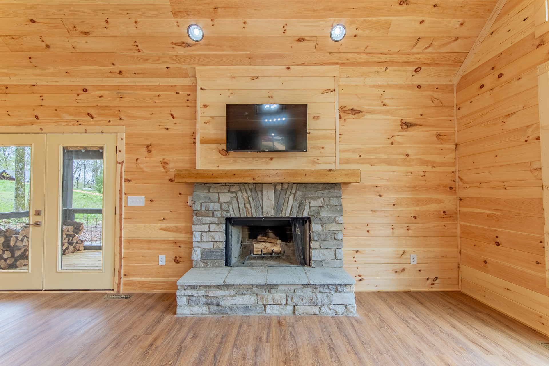 55 Kiki Cove Property Photo 12