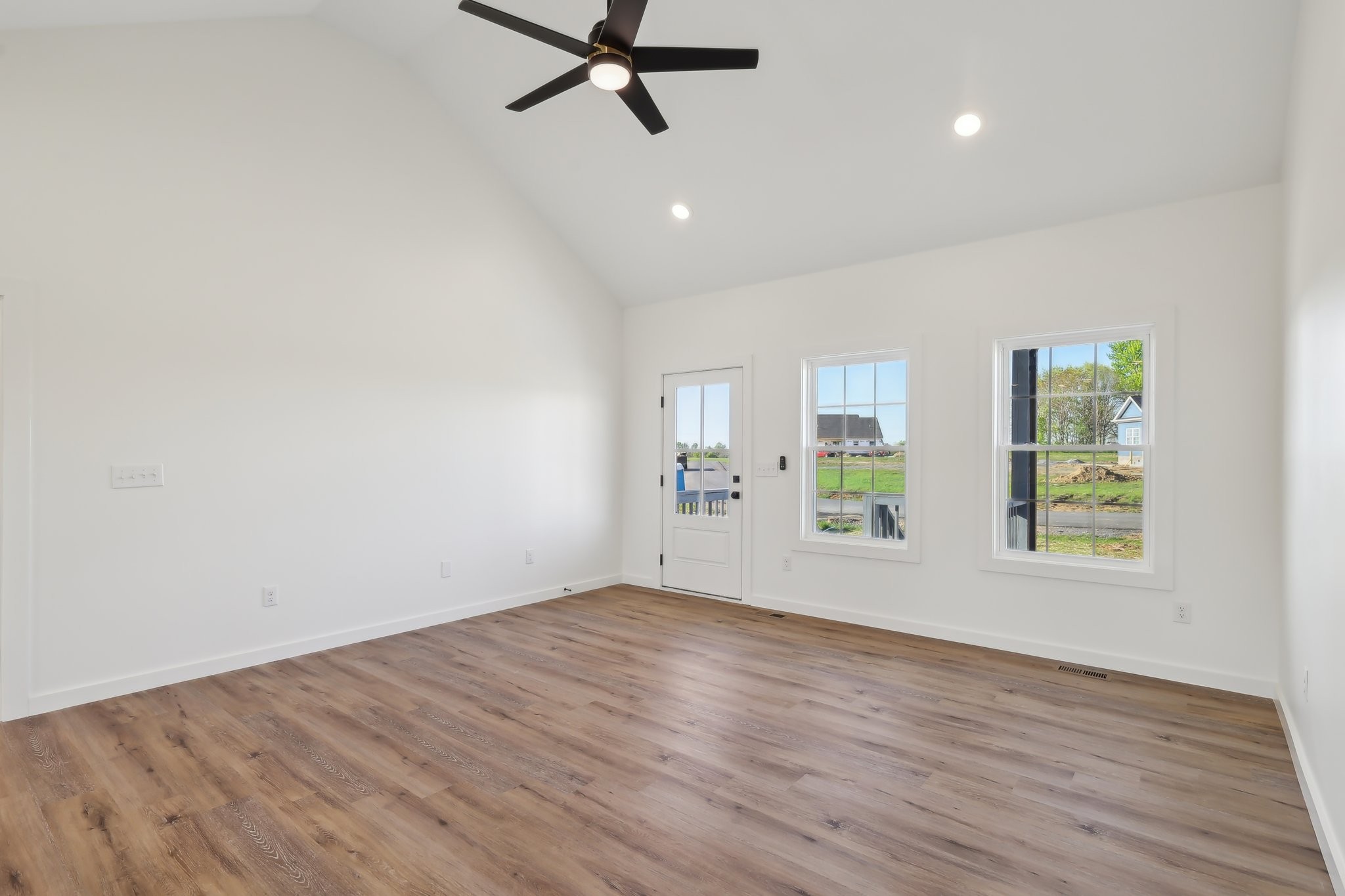 132 Amos Circle Property Photo 16