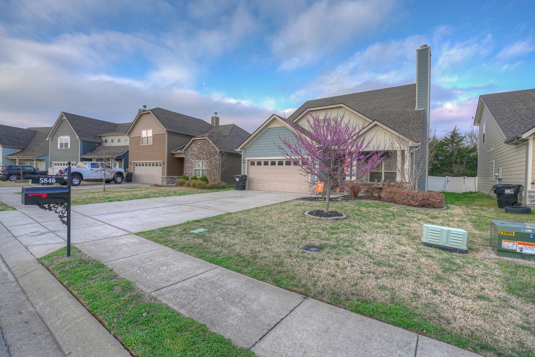 5846 Enclave Dr Property Photo 1