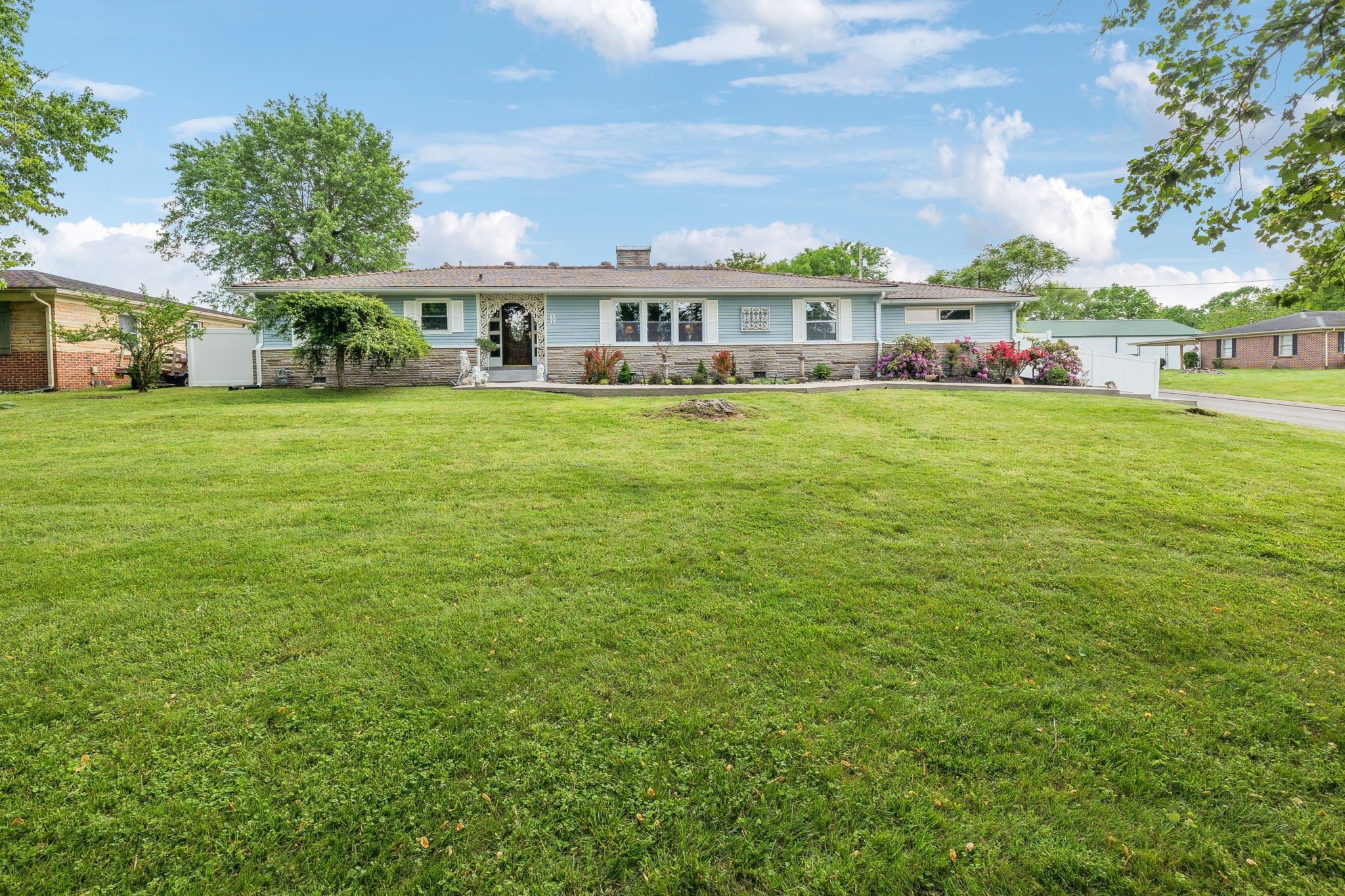 604 College Ave, E Property Photo