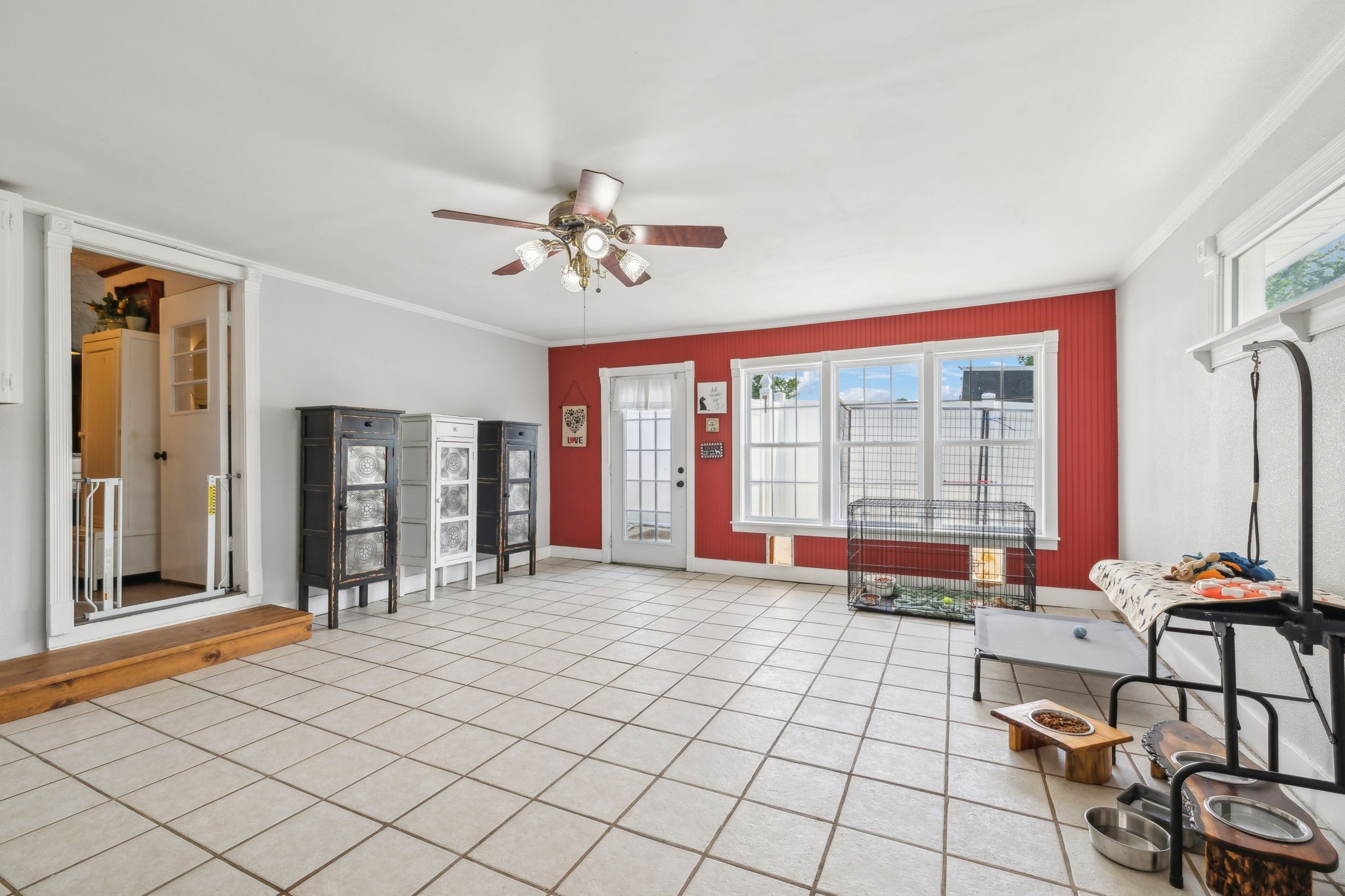 604 College Ave, E Property Photo 22