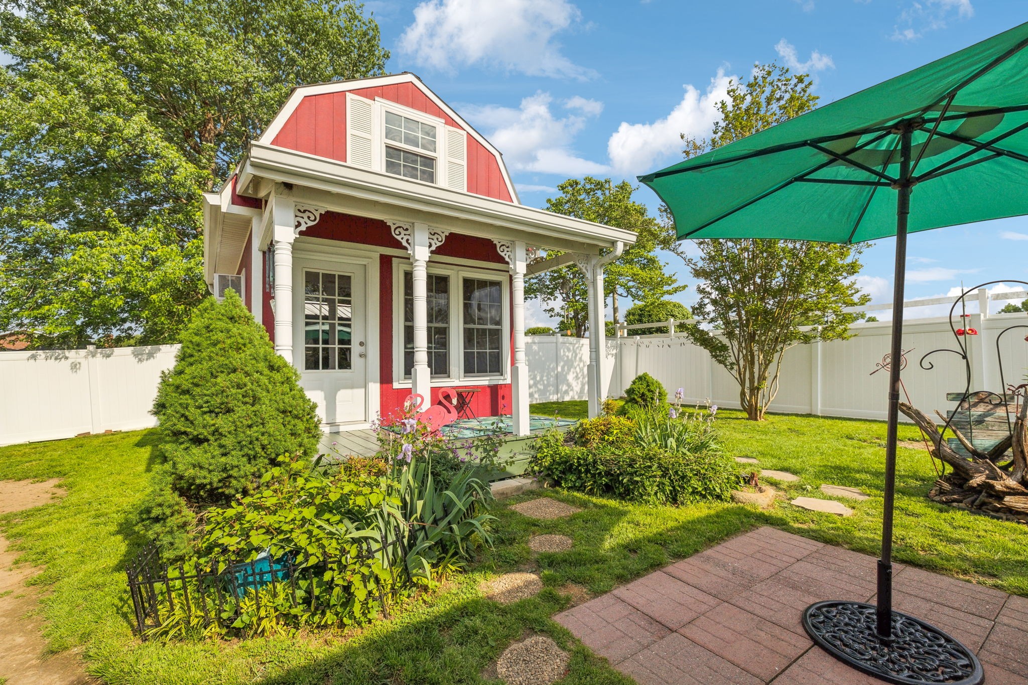 604 College Ave, E Property Photo 57