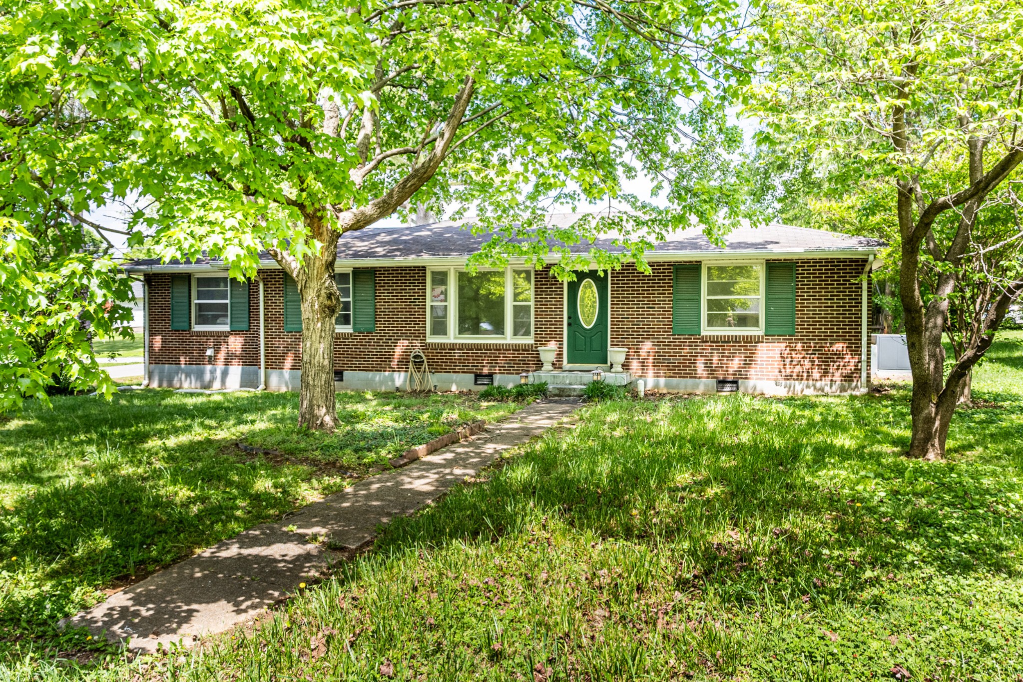 206 Malvin St Property Photo 1