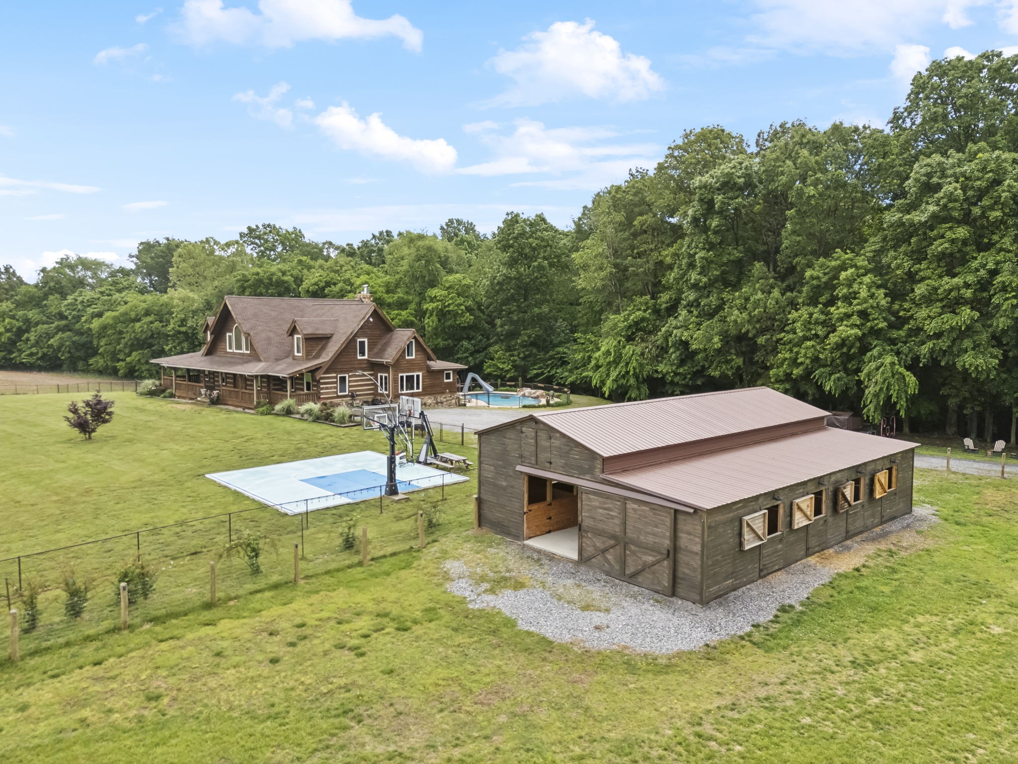 6485 Highland Rd Property Photo 1