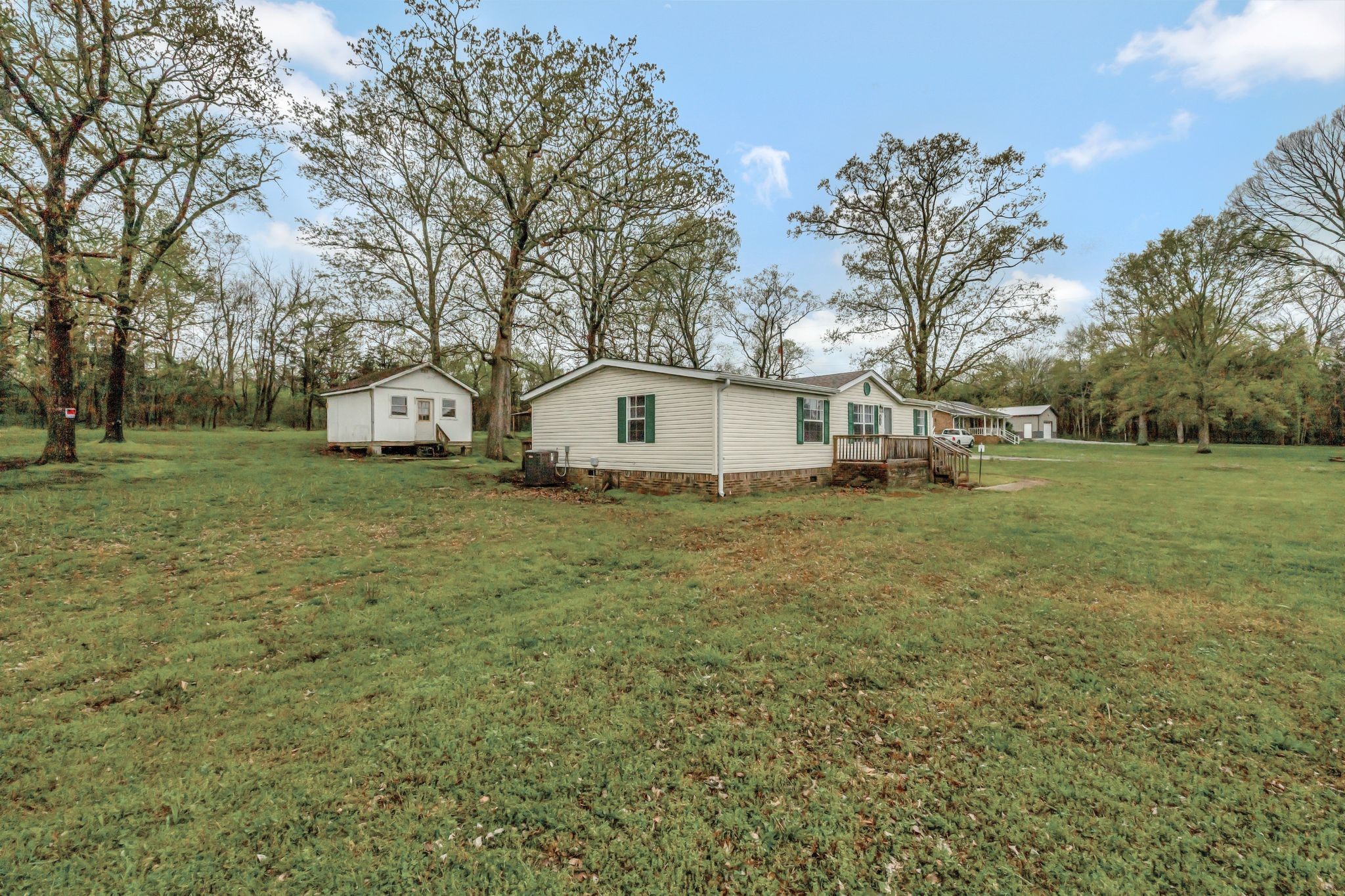 283 J D Todd Rd Property Photo 4