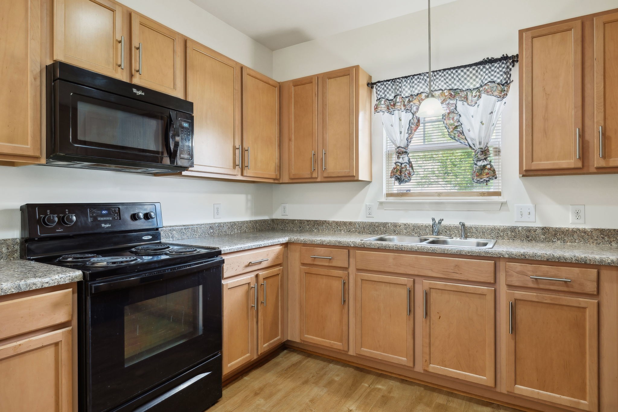 3116 Shady Tree Ln Property Photo 13