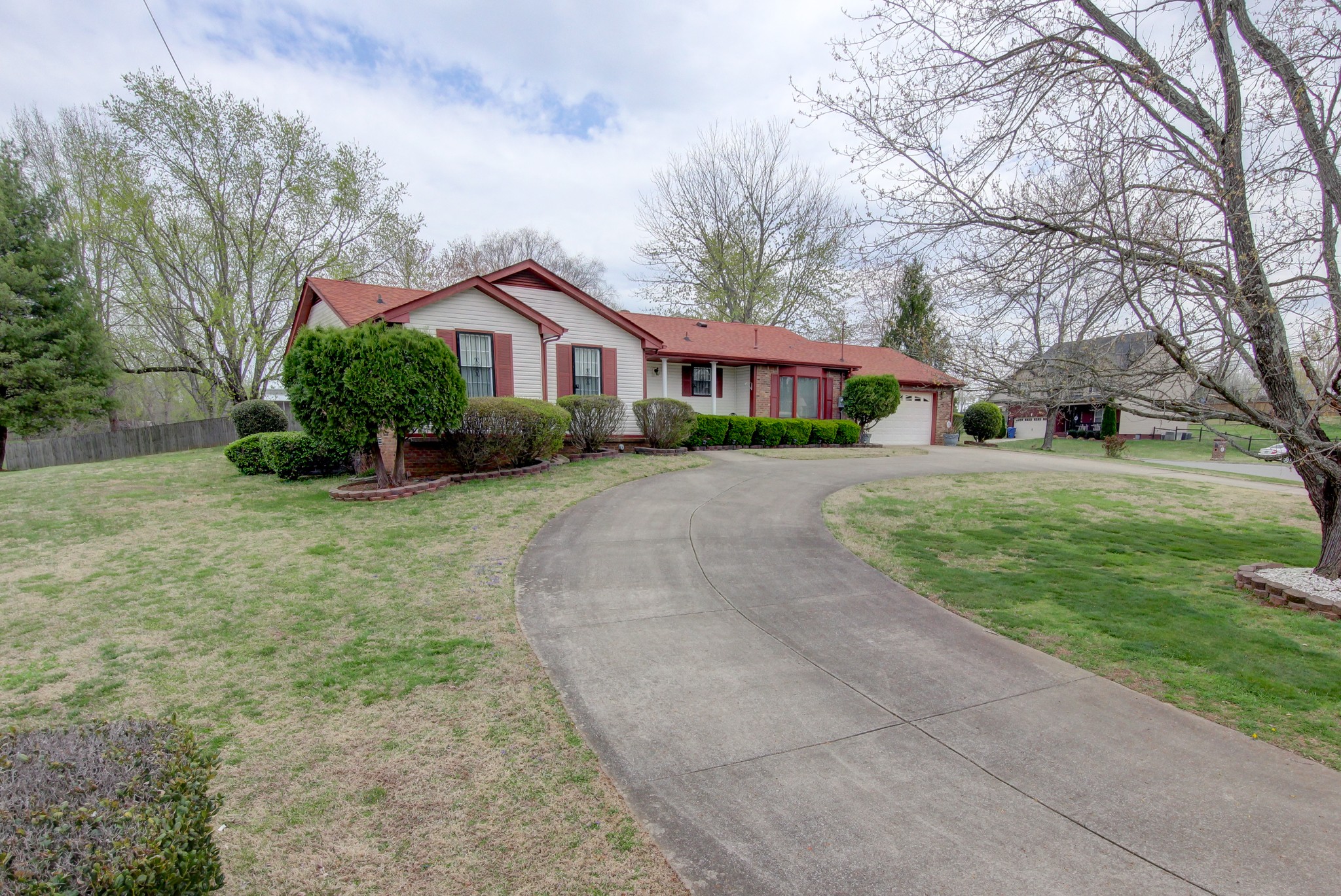 608 Glenstone Springs Dr Property Photo