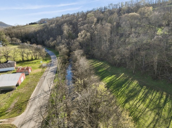 0 Difficult Road Property Photo 11