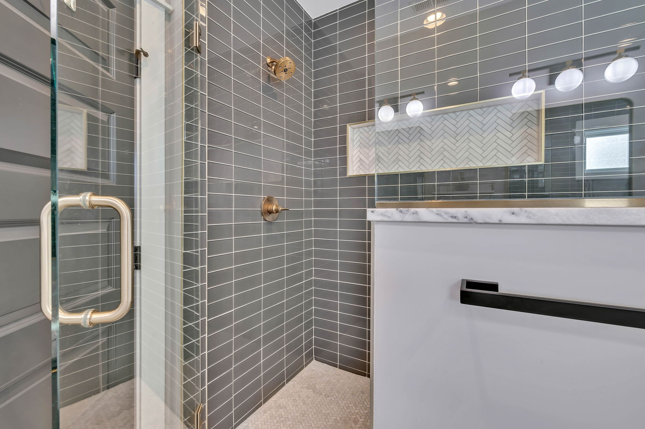 611 21st Ave, N Property Photo 41