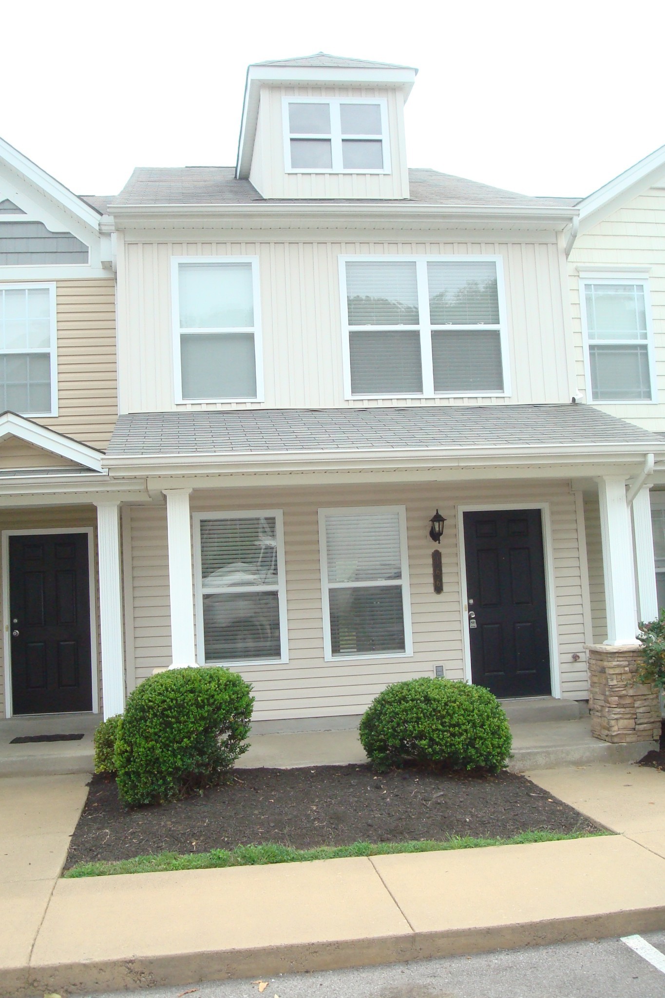 Autumn Ridge Townhomes Real Estate Listings Main Image