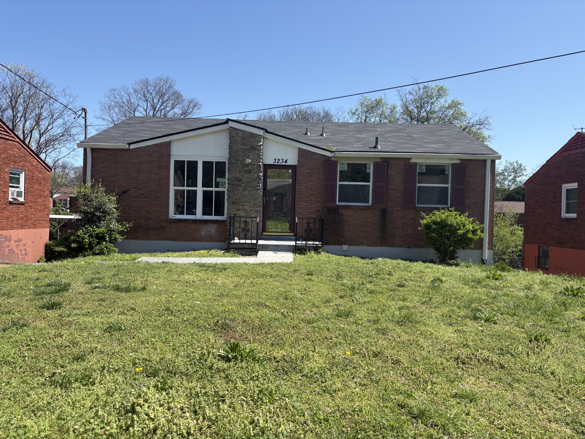 3234 Panorama Dr Property Photo