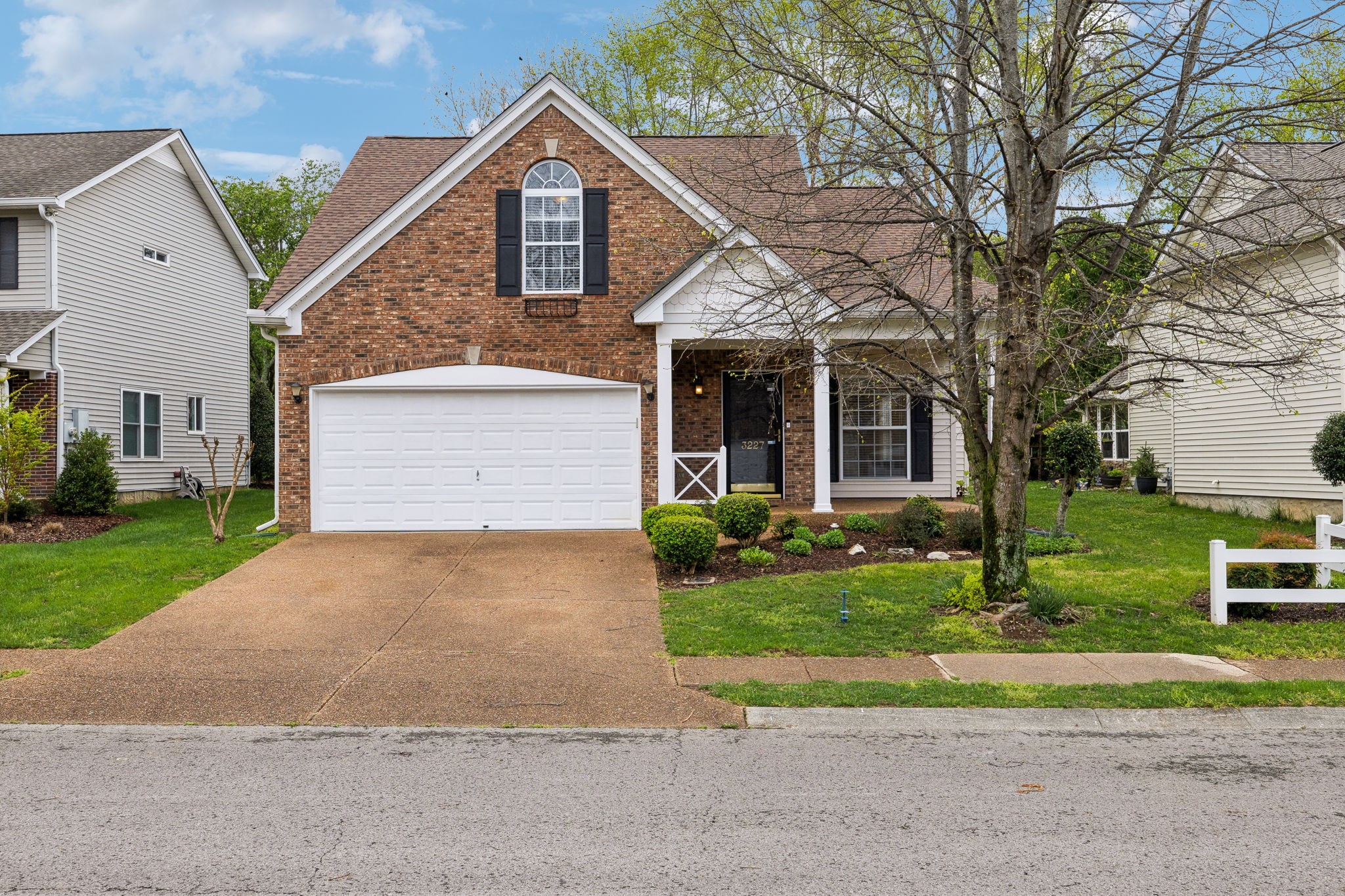 3227 Gardendale Dr Property Photo 1