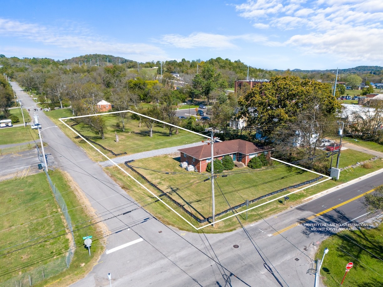 3606 Fairview Dr Property Photo 5