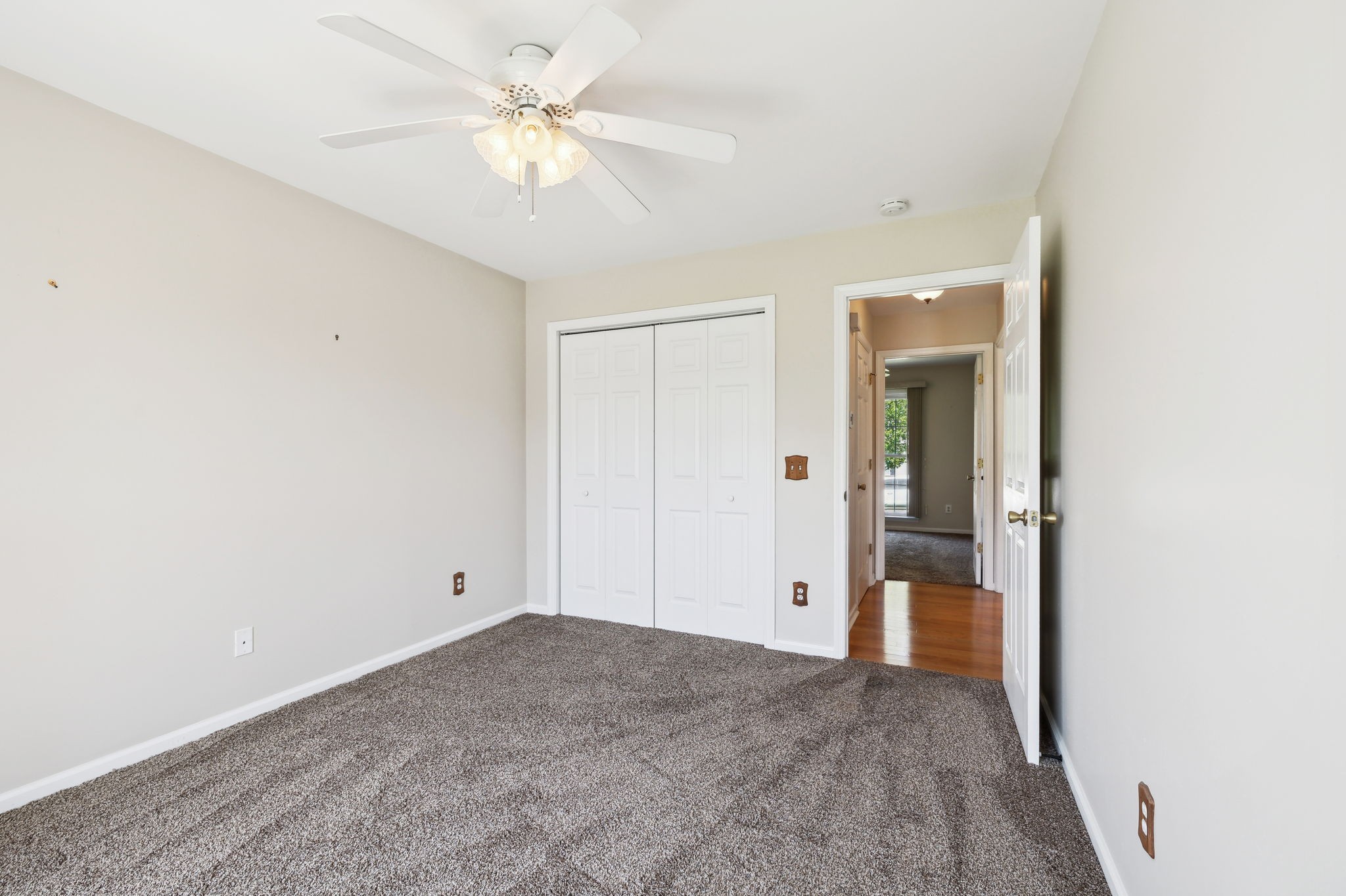 407 Brookside Dr Property Photo 35