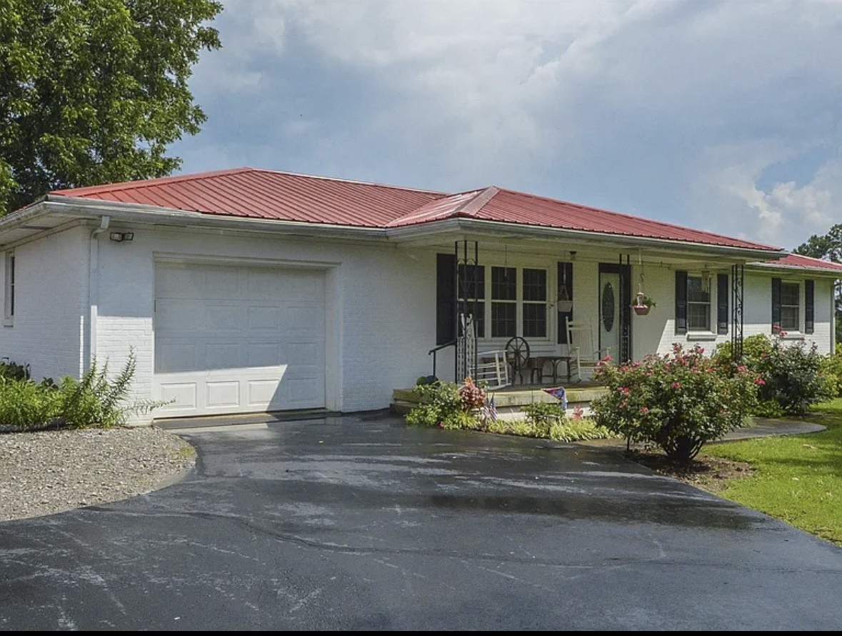 2901 Hurricane Creek Rd Property Photo 4