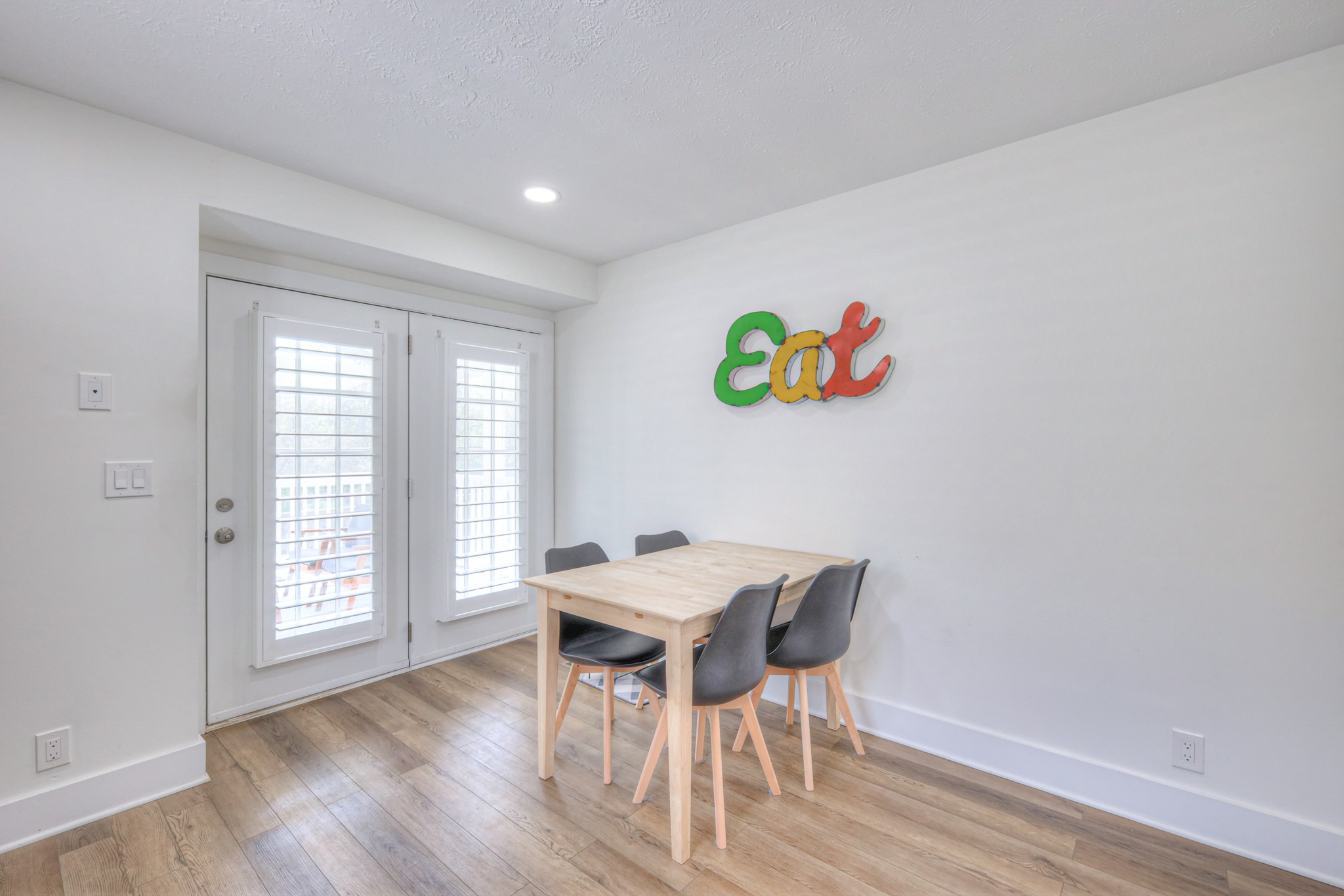 1028 Meandering Way Property Photo 8
