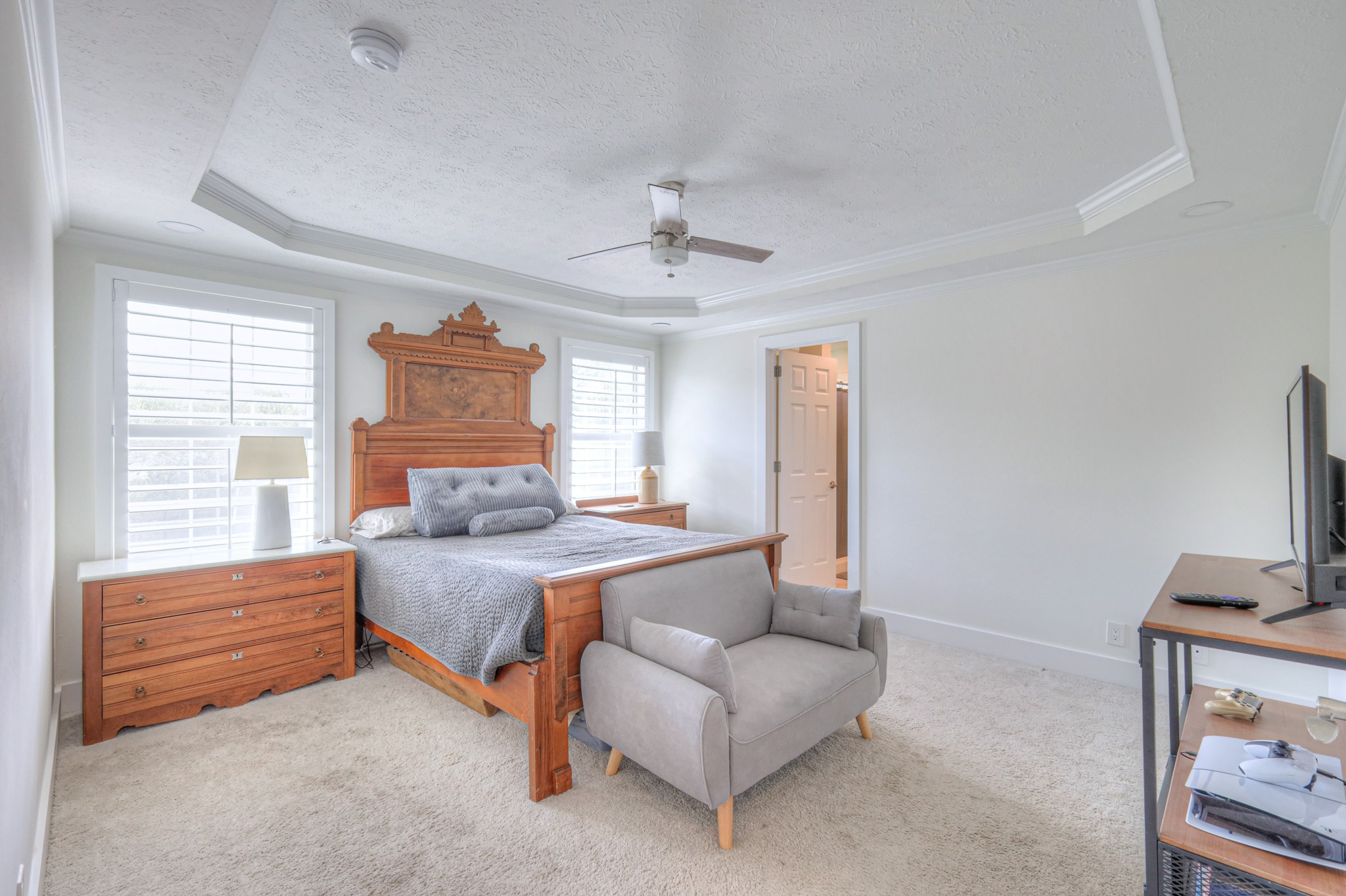 1028 Meandering Way Property Photo 10