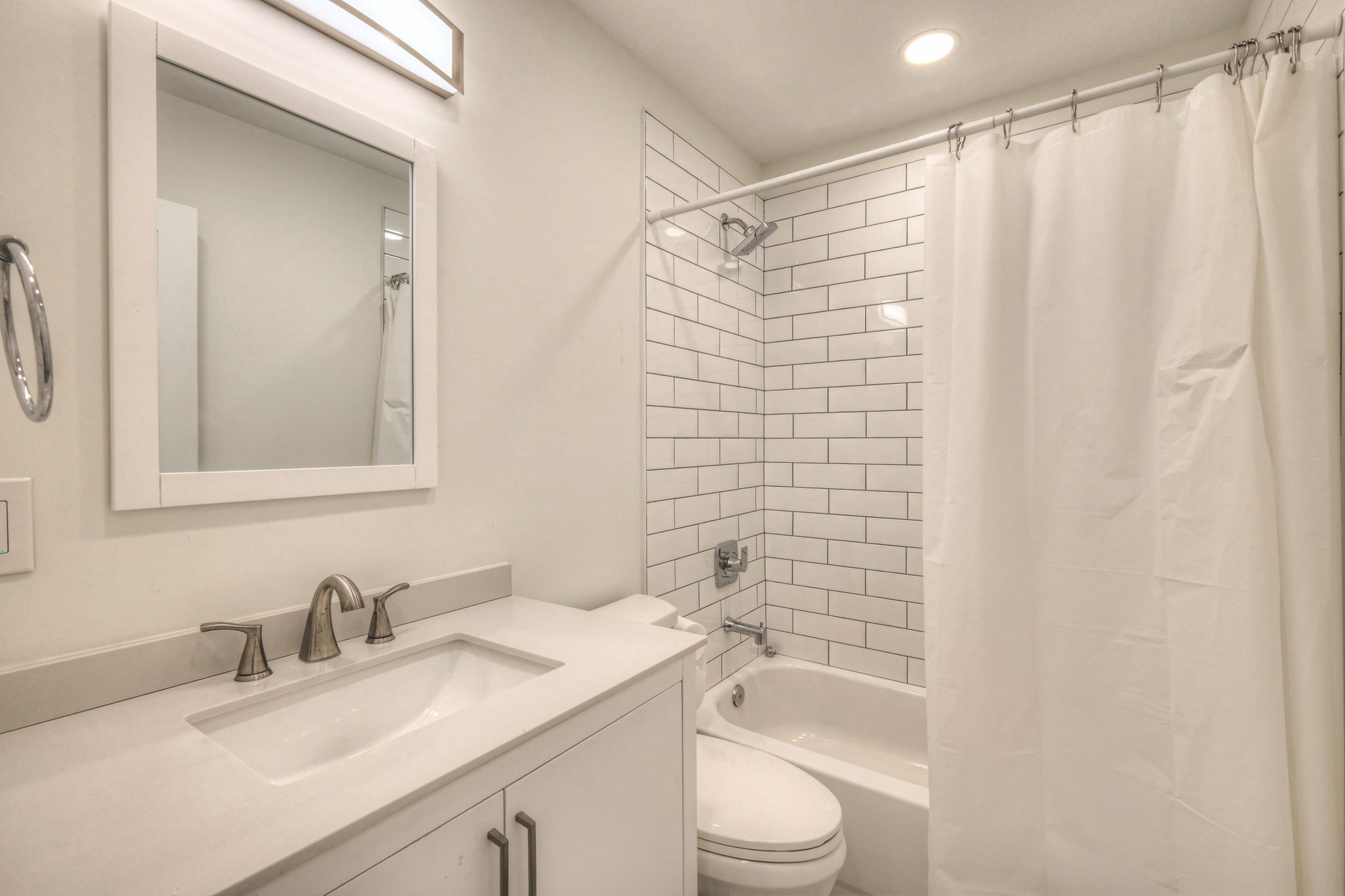 1028 Meandering Way Property Photo 15