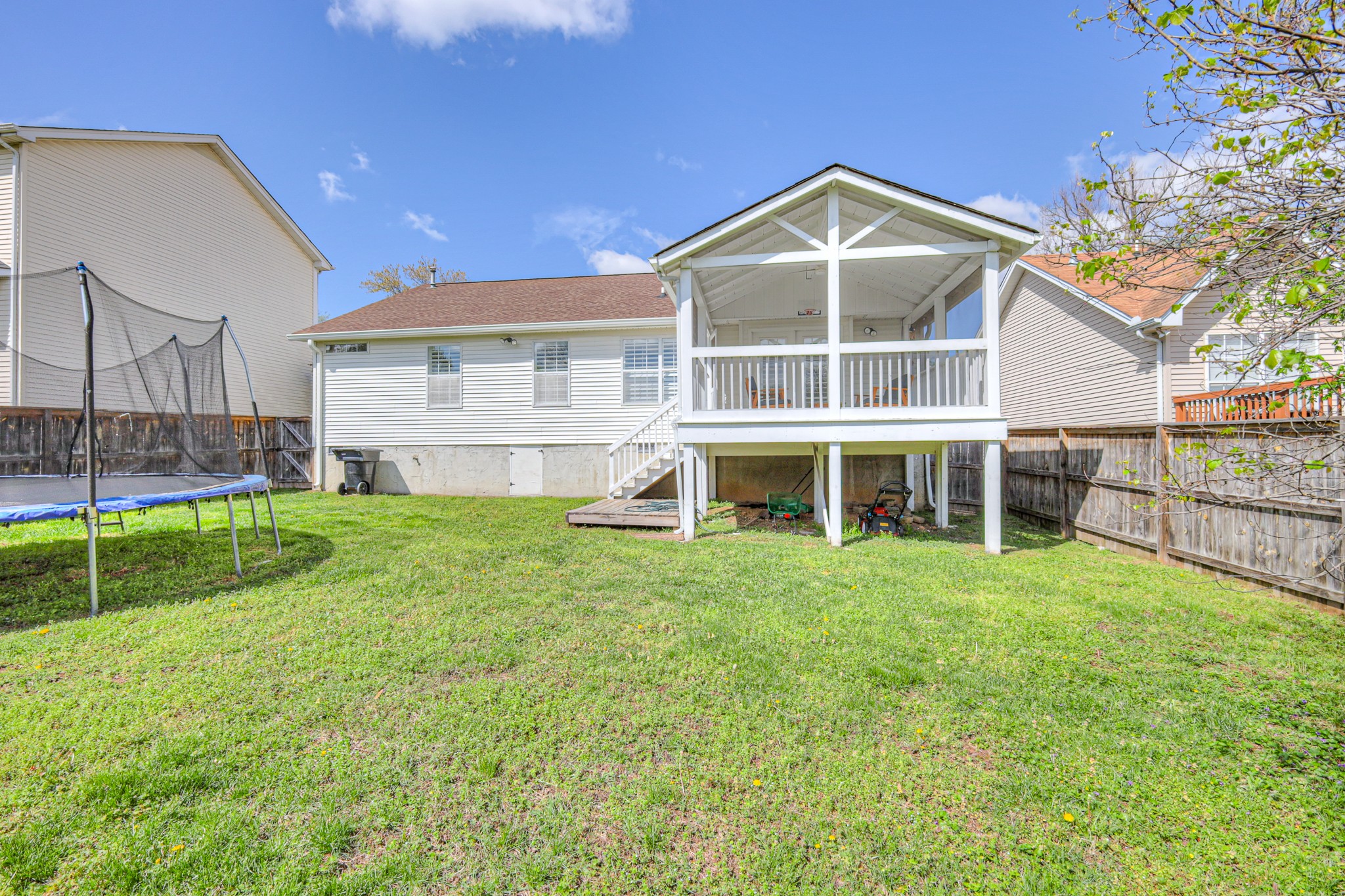 1028 Meandering Way Property Photo 21