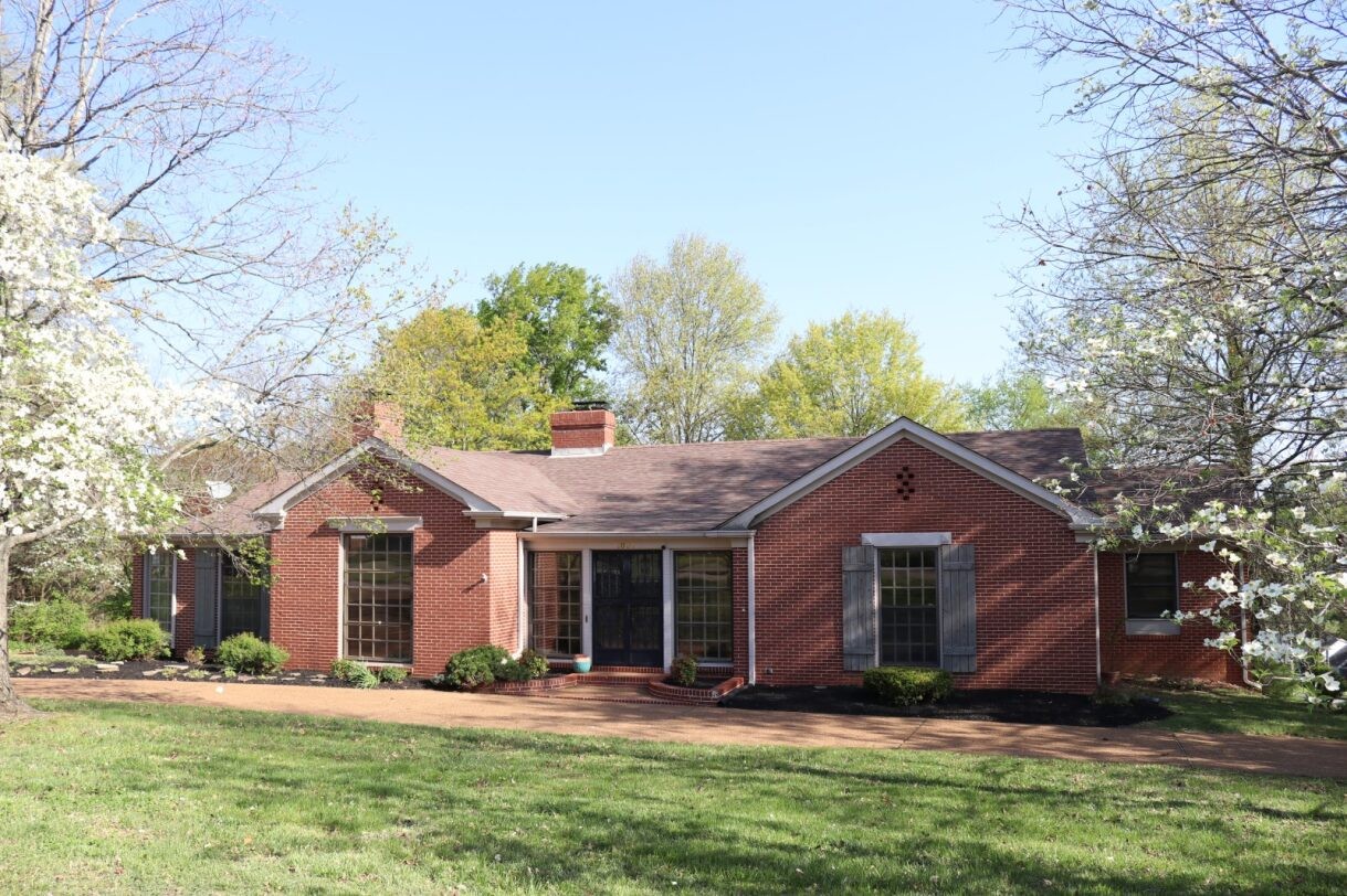 1037 Rolling Fields Cir Property Photo 2