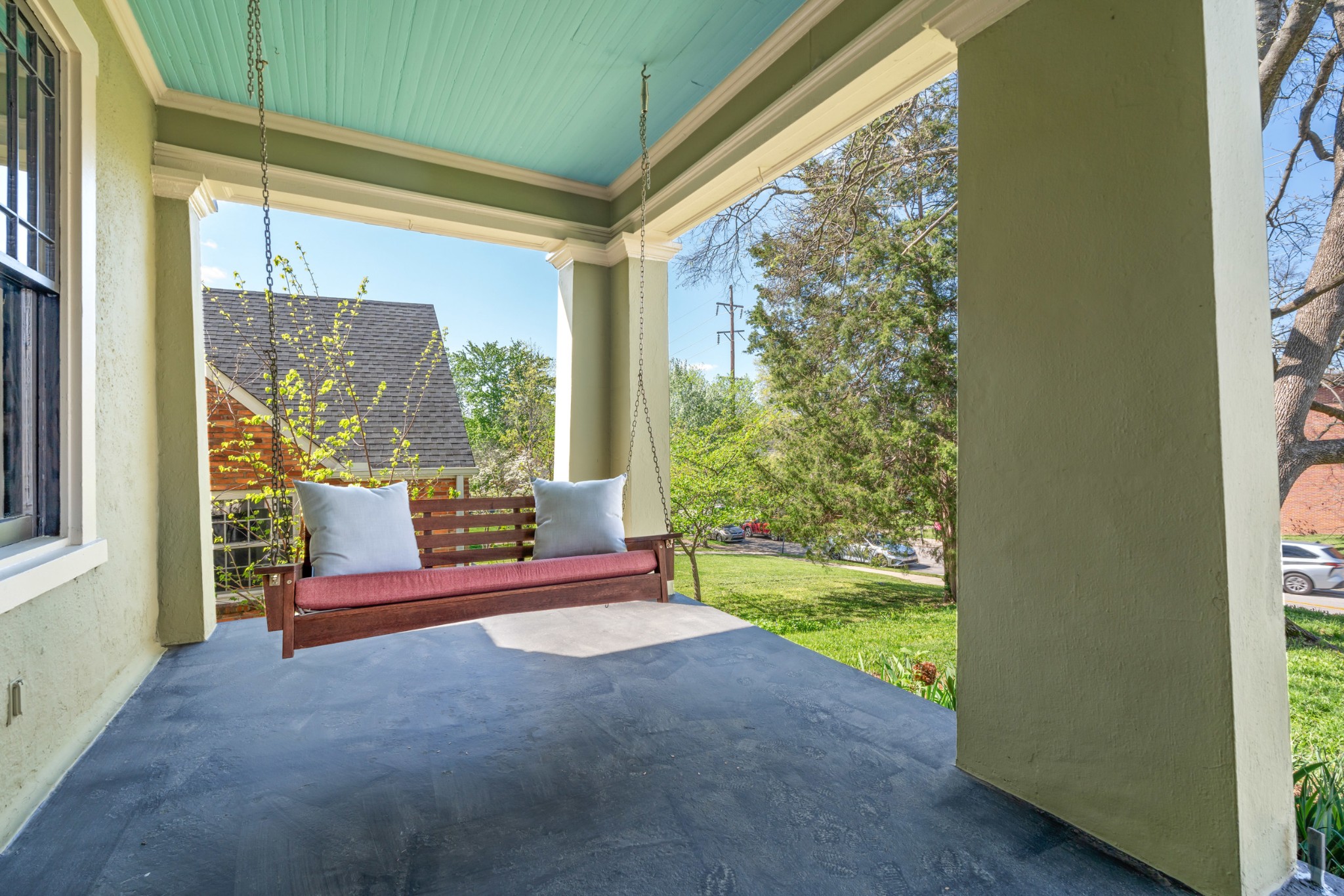 2503 Fairfax Ave Property Photo 3