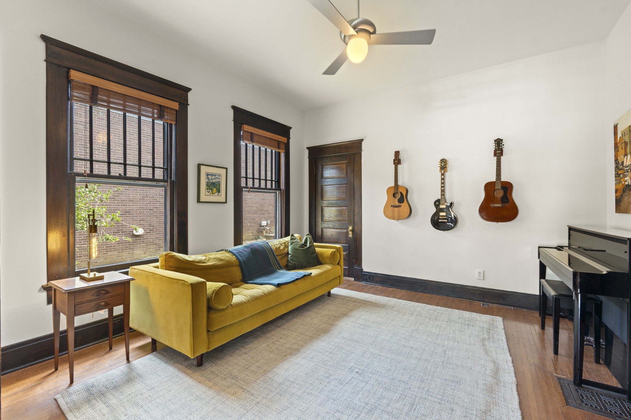 2503 Fairfax Ave Property Photo 8