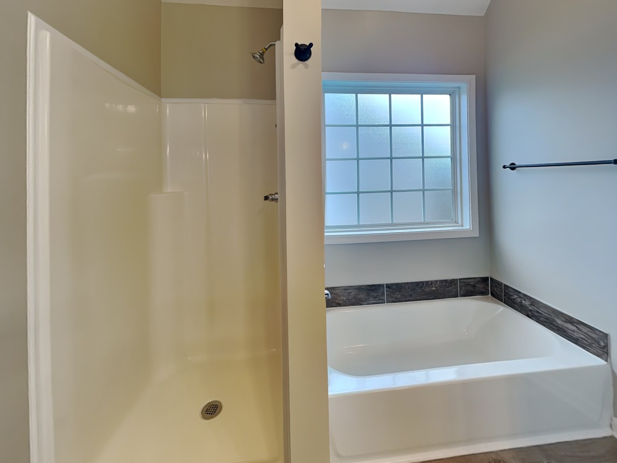 3450 Southwood Dr Property Photo 8