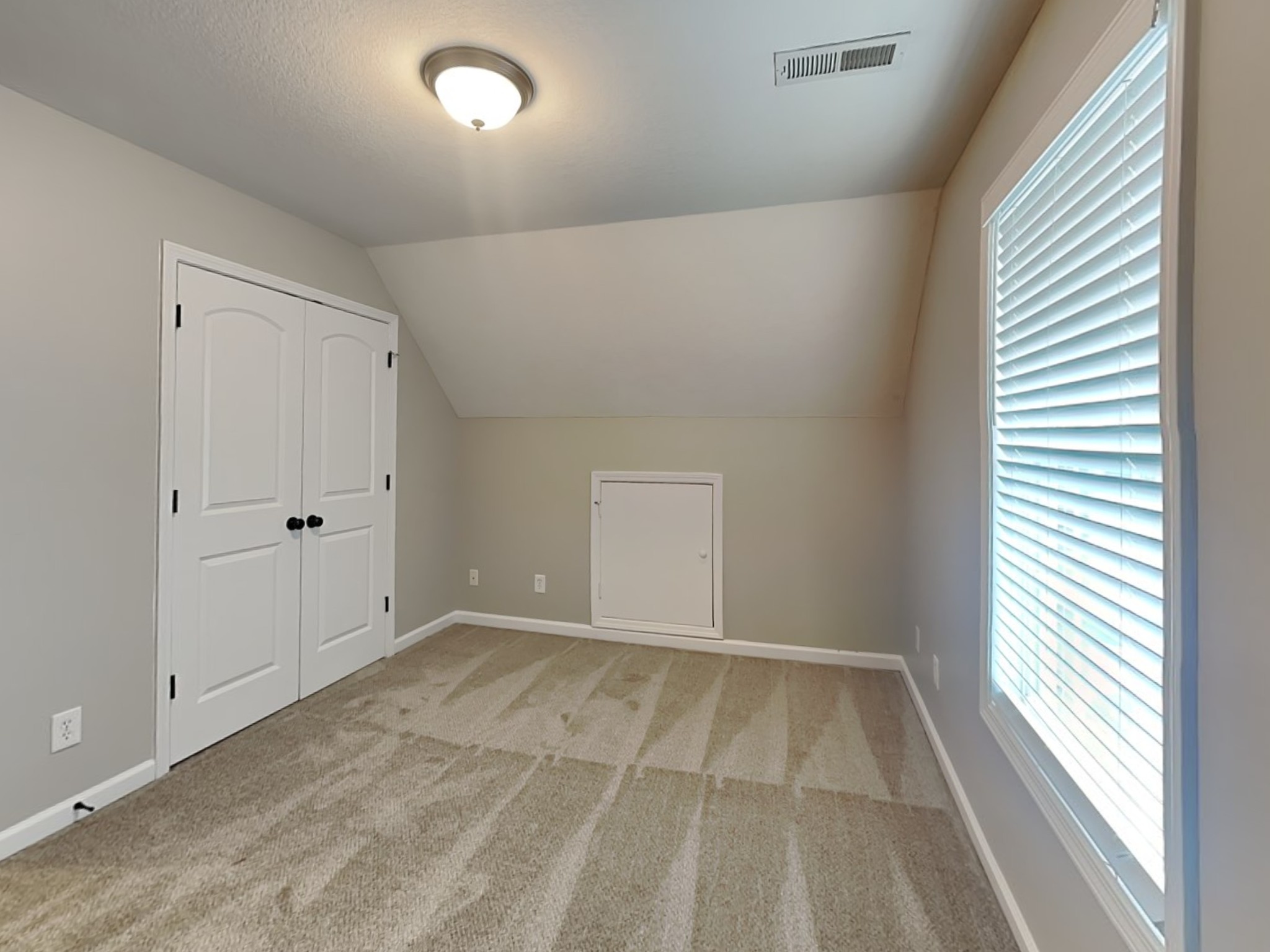 3450 Southwood Dr Property Photo 12