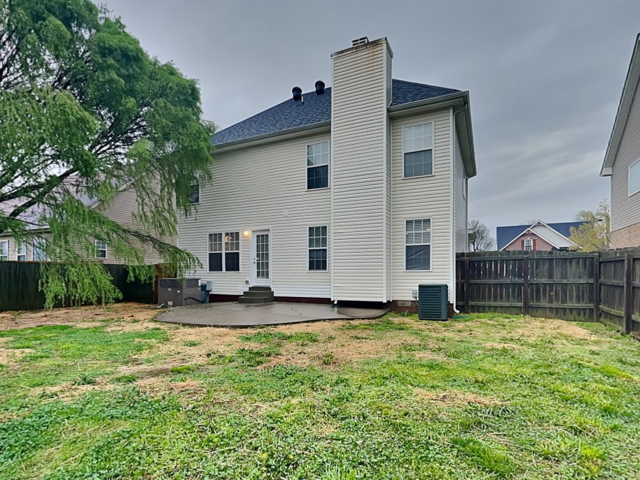 3450 Southwood Dr Property Photo 17