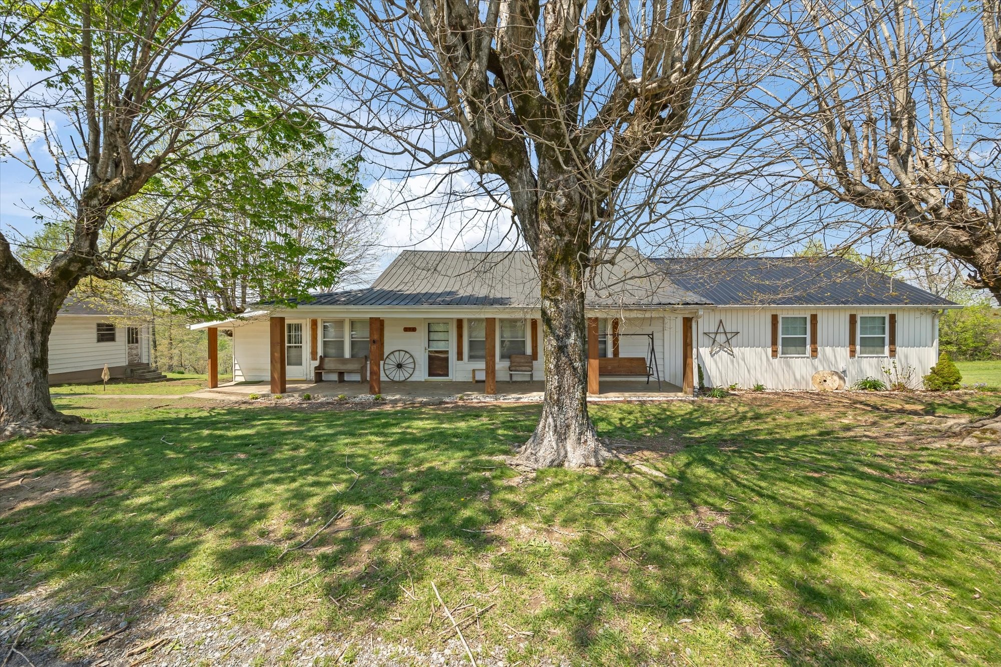 294 Davidson Chapel Ln Property Photo 4