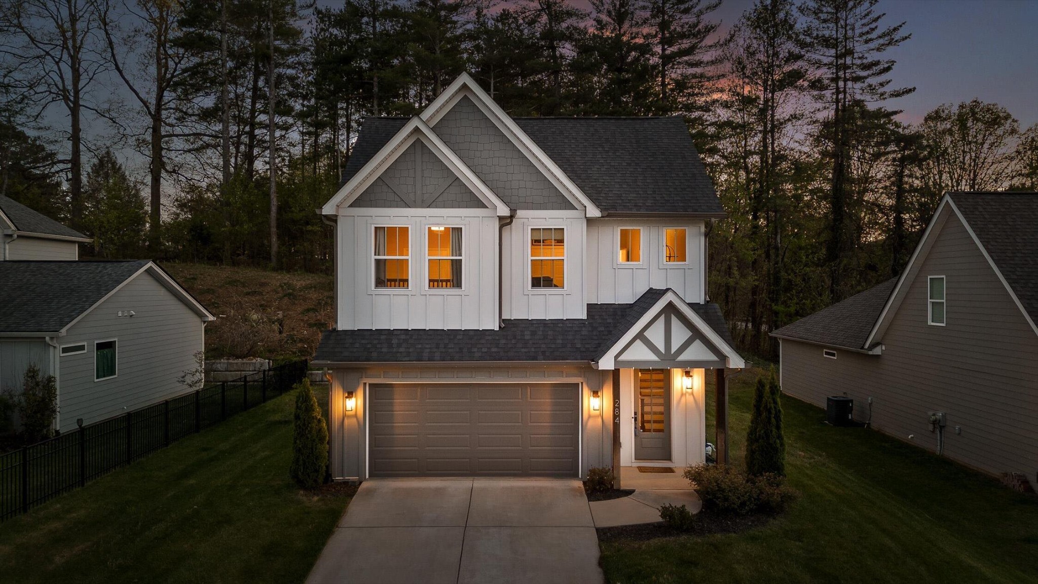 284 Stonegate Way Property Photo