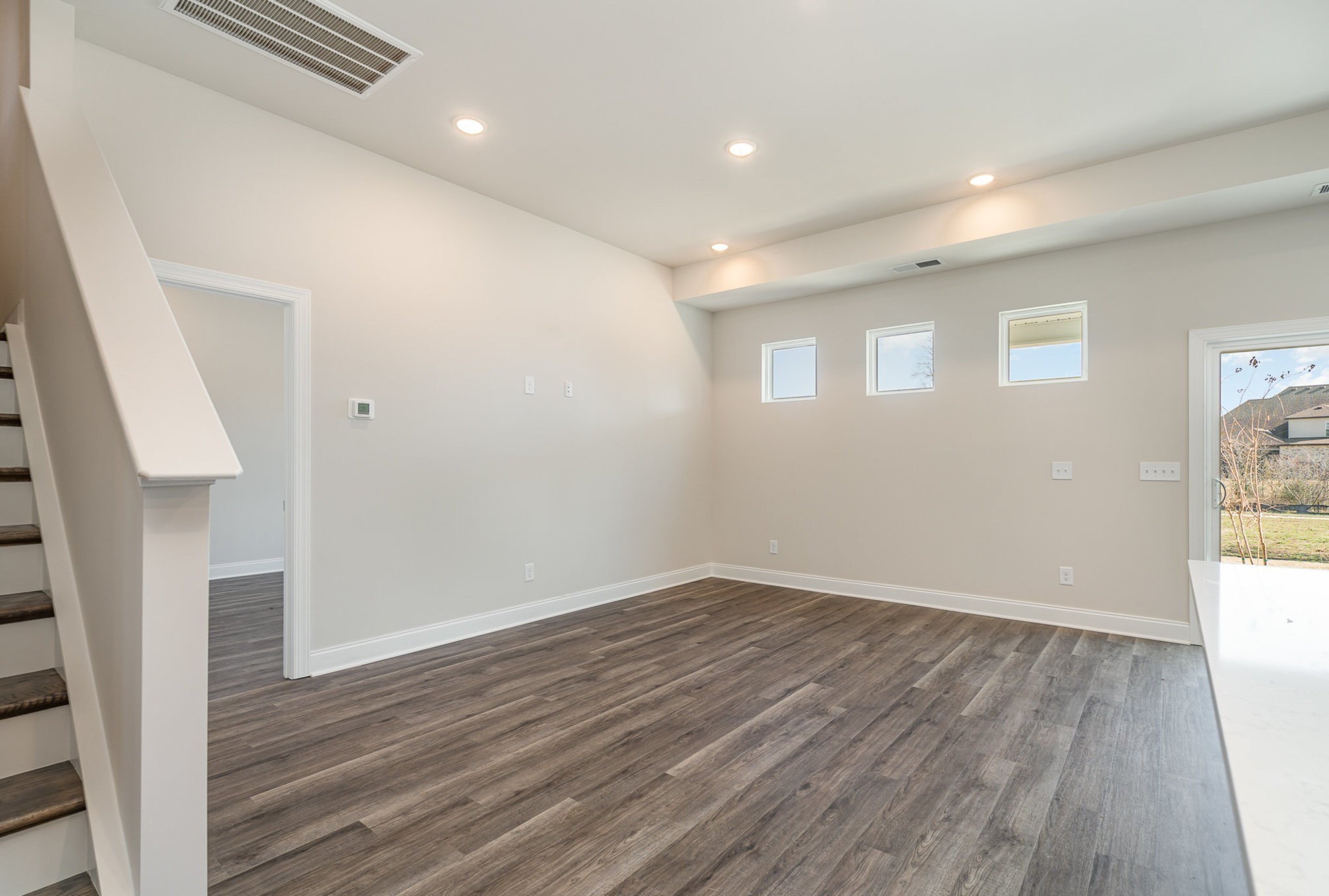 2521 Ashebrook Court Property Photo 4