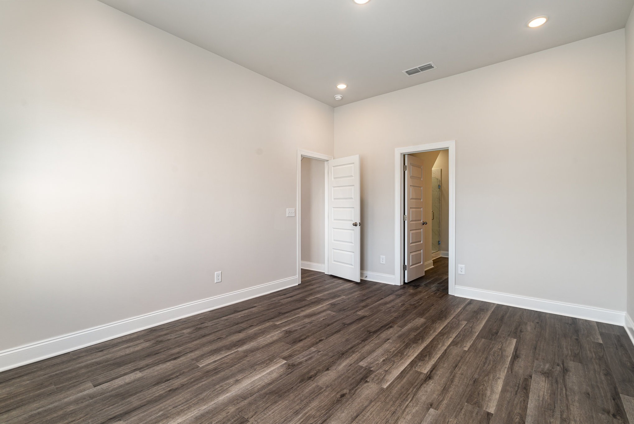2521 Ashebrook Court Property Photo 12