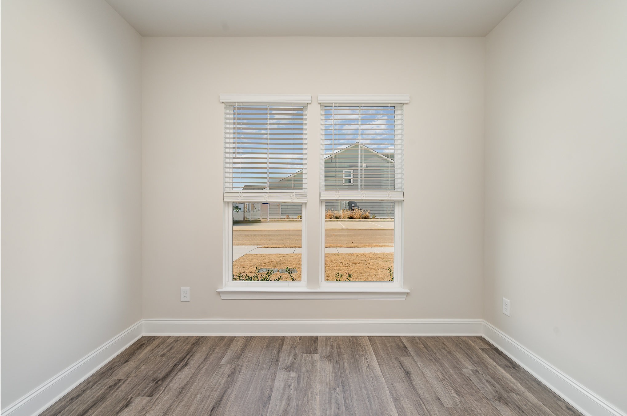 2521 Ashebrook Court Property Photo 16
