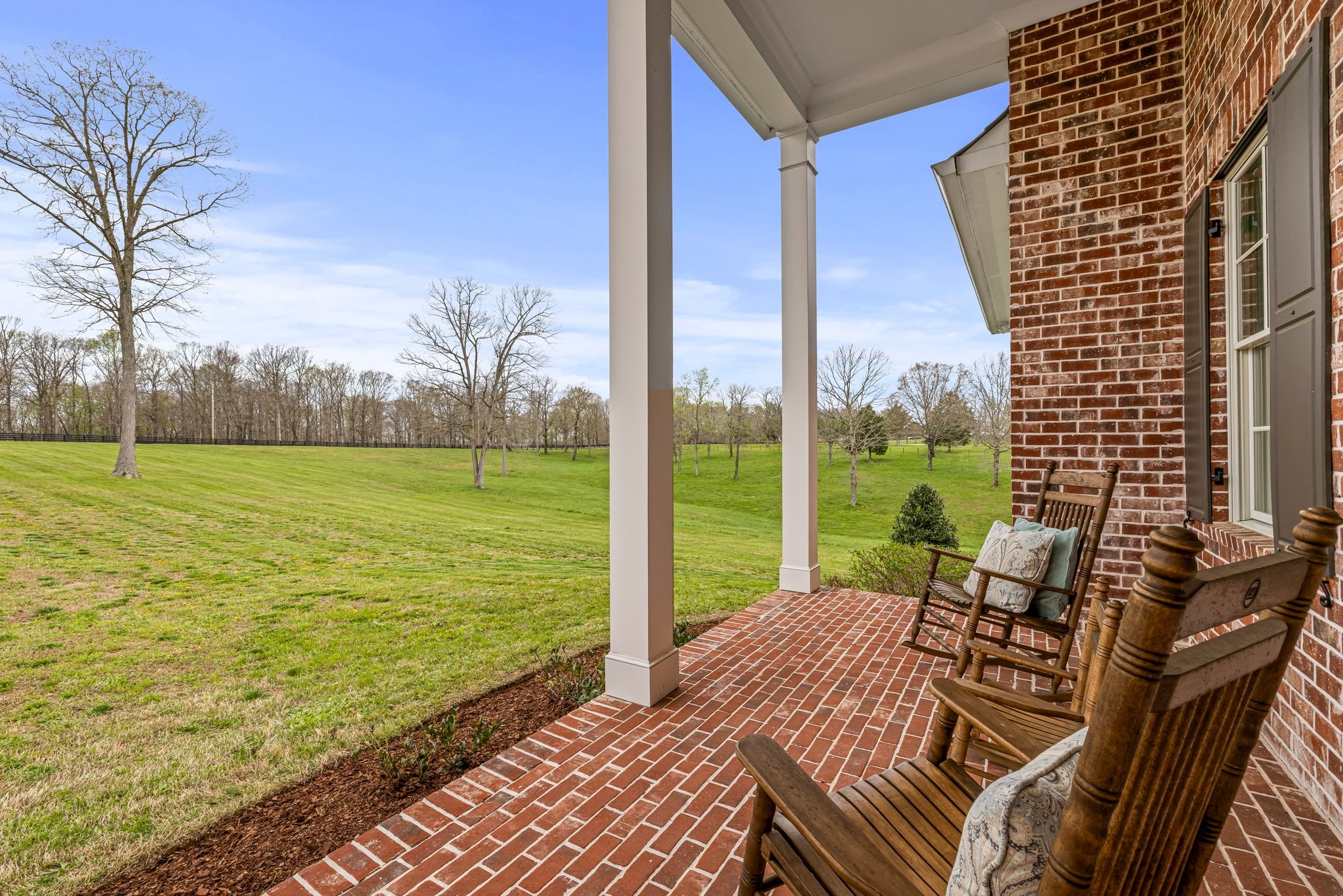 620 Williamson County Line Rd Property Photo 2
