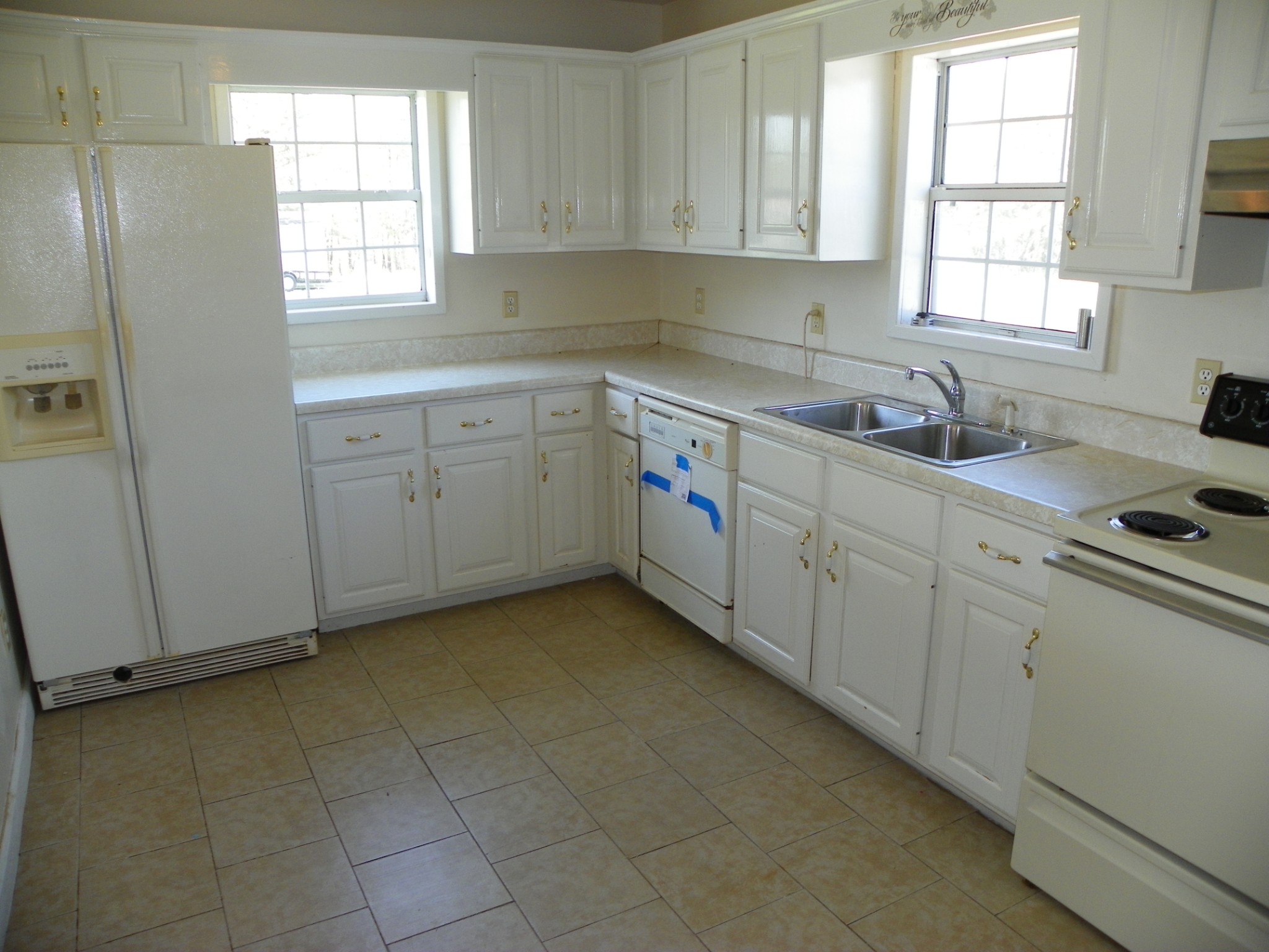 306 Doug Luna Rd Property Photo 3