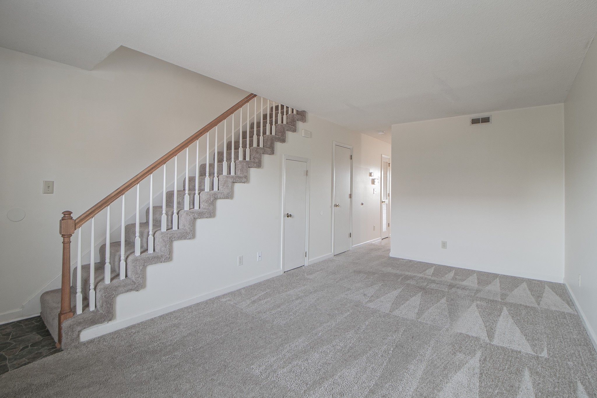 3273 Tower Drive #5 Property Photo 4
