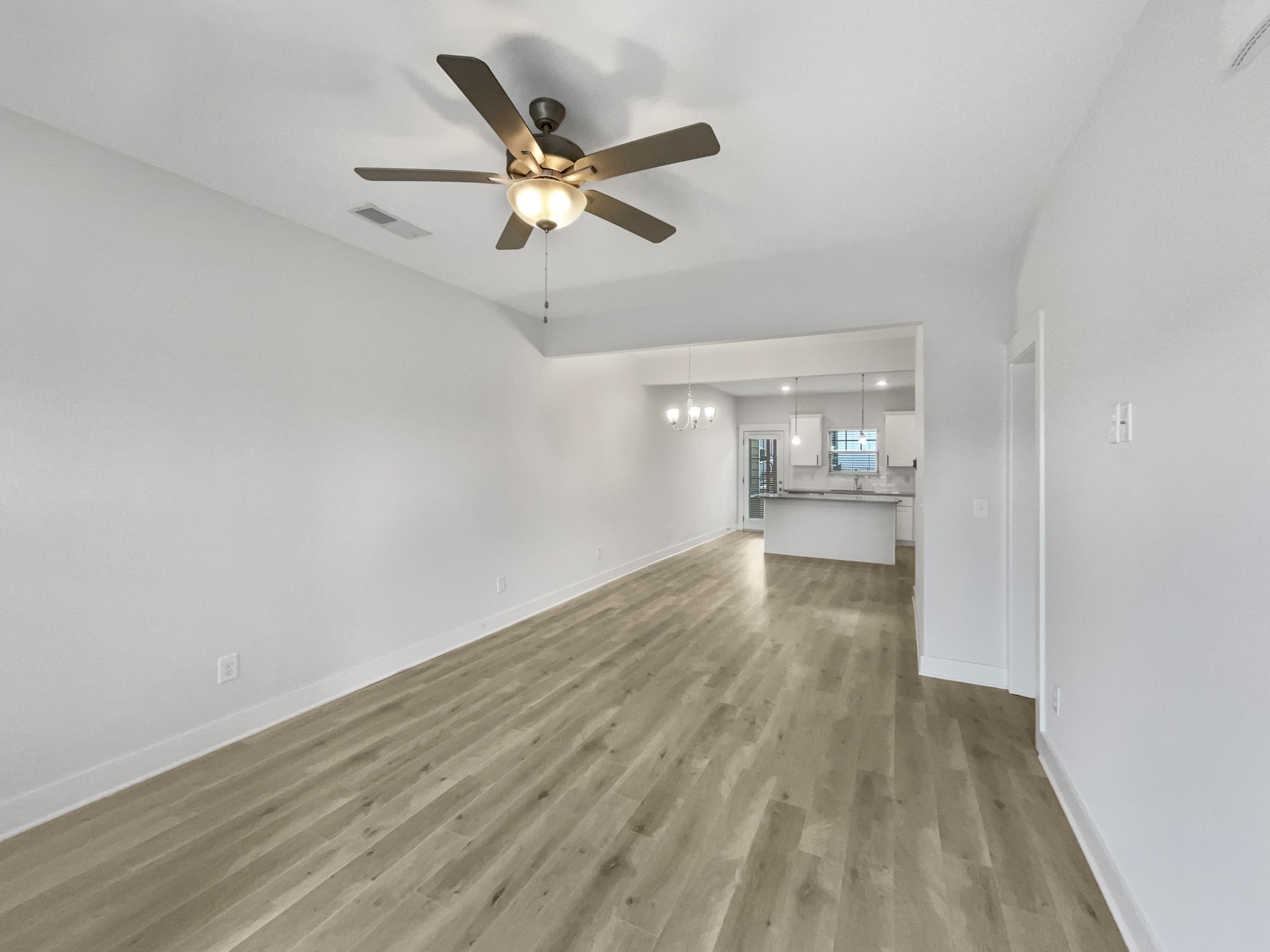 1539 White Tip Ln Property Photo 10