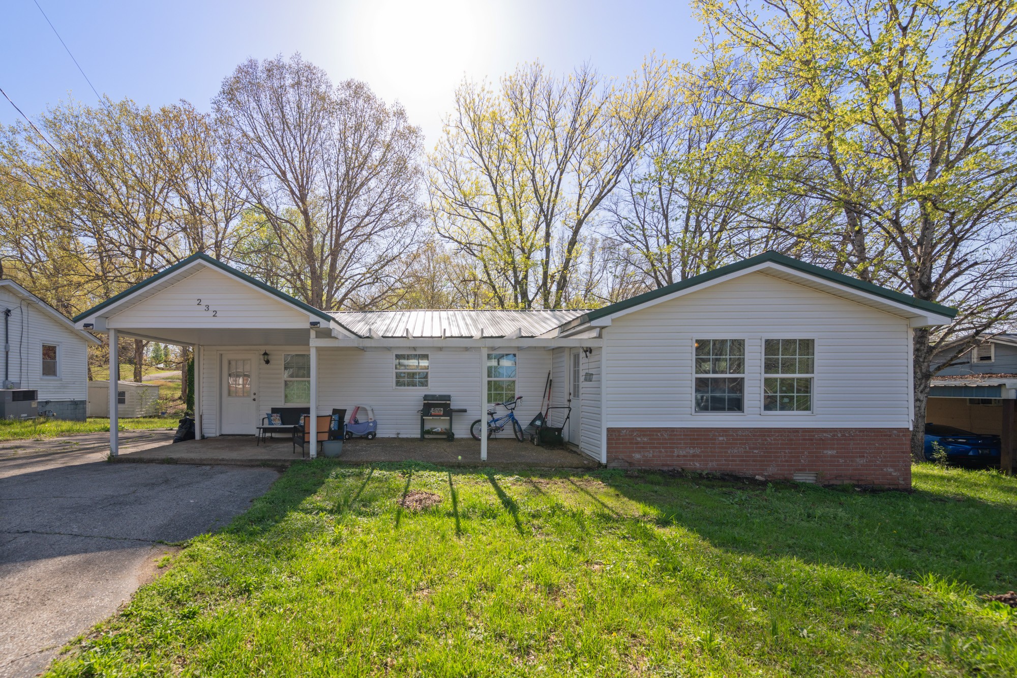 232 Camden Rd Property Photo