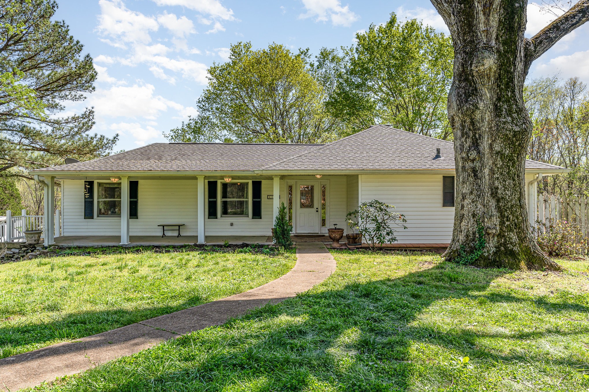 1029 Cumberland Heights Rd Property Photo
