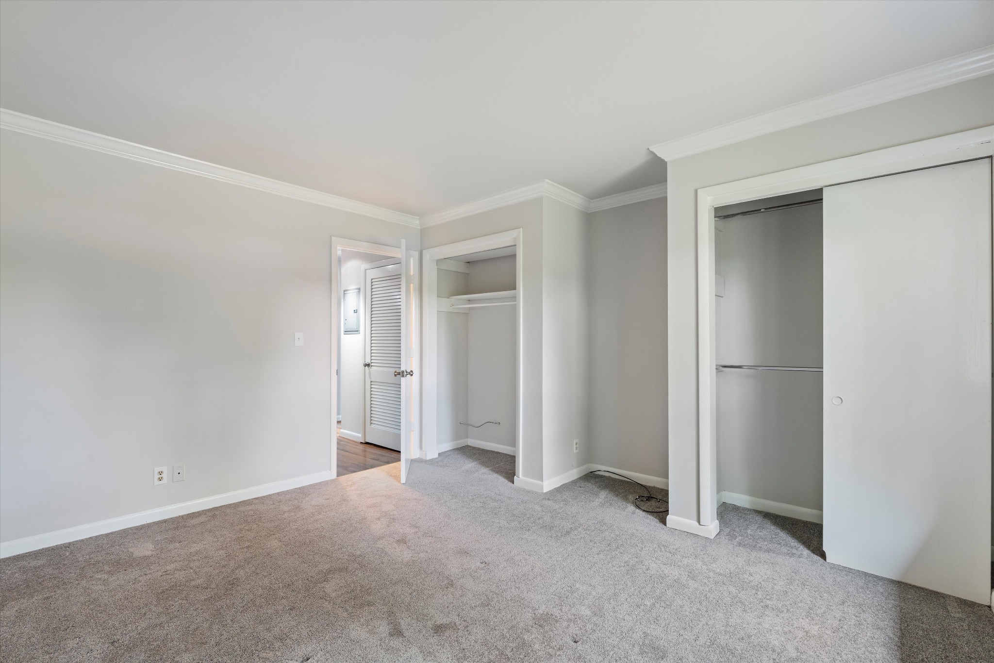 1900 Richard Jones Rd Property Photo 15