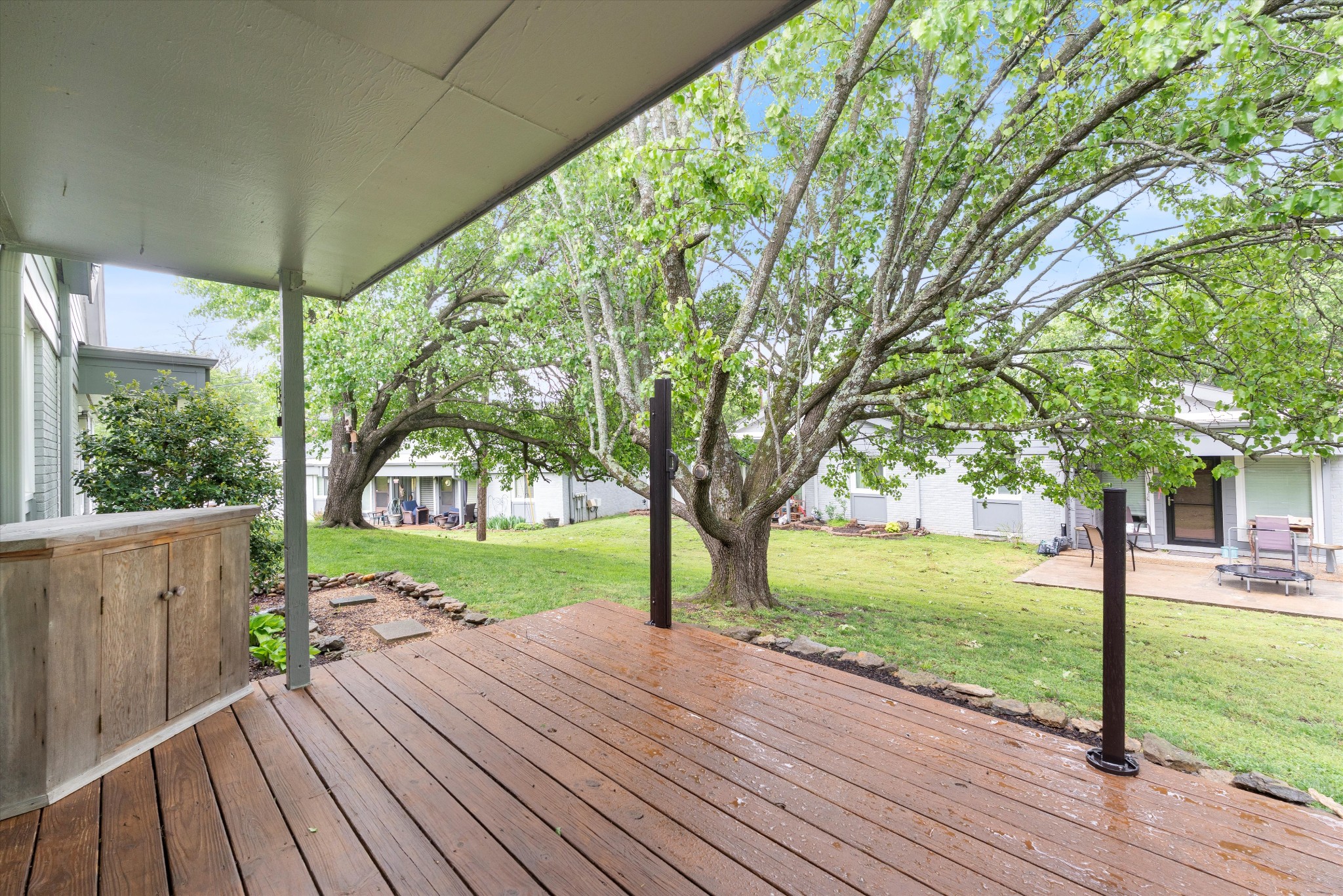1900 Richard Jones Rd Property Photo 18