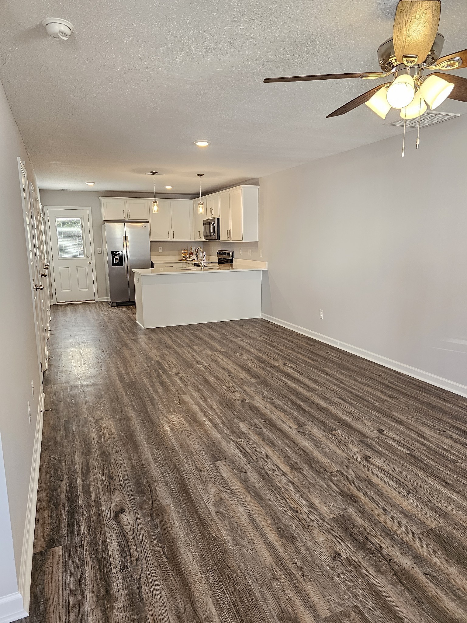 100 Henry Dr Property Photo 15