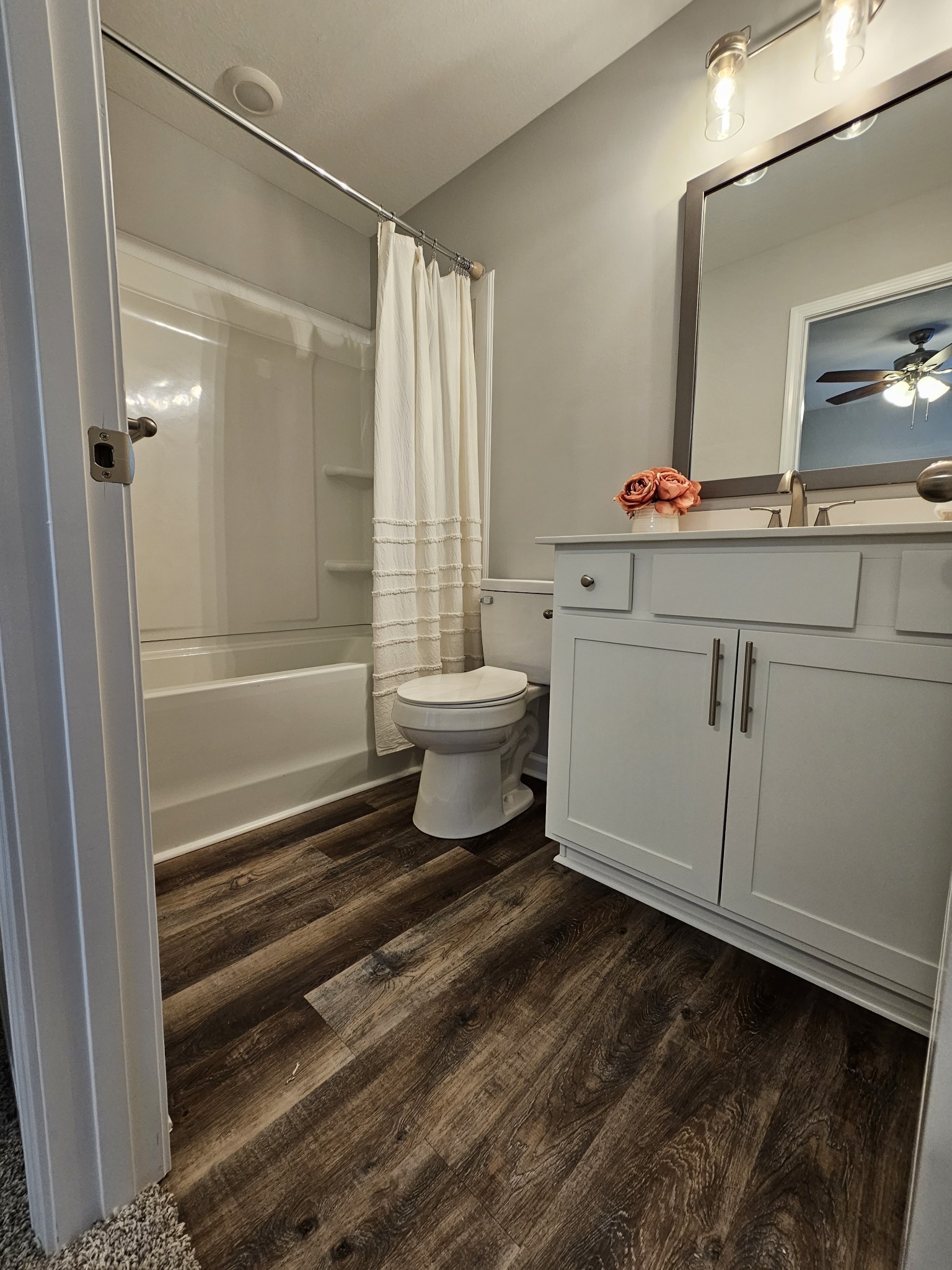 100 Henry Dr Property Photo 17