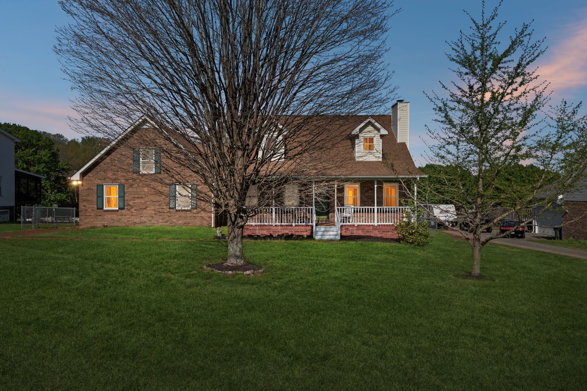 213 Lone Oak Dr Property Photo 2