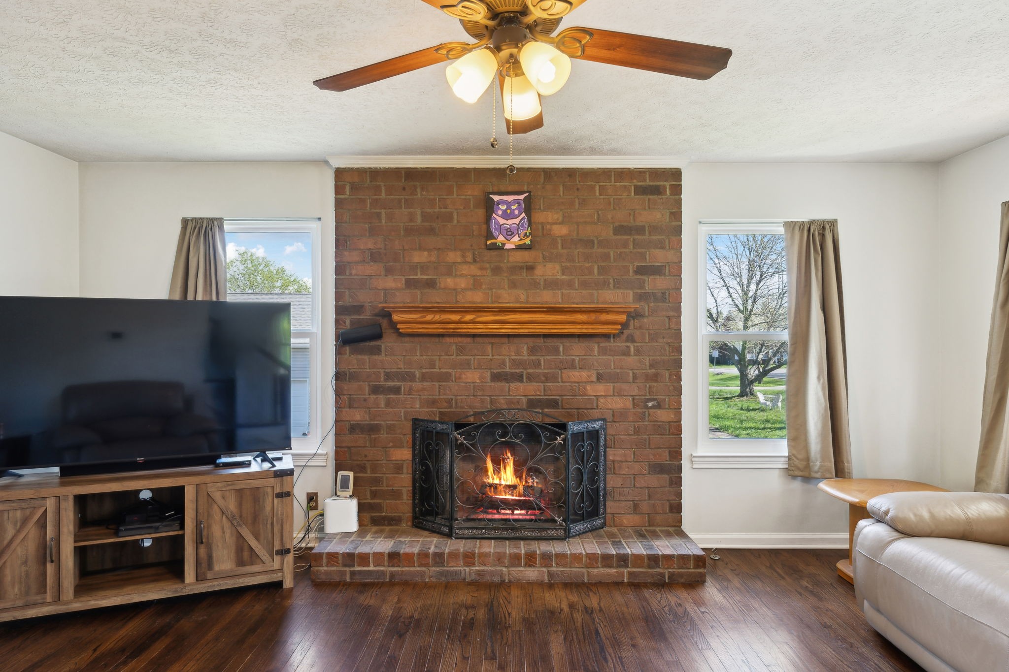 213 Lone Oak Dr Property Photo 6