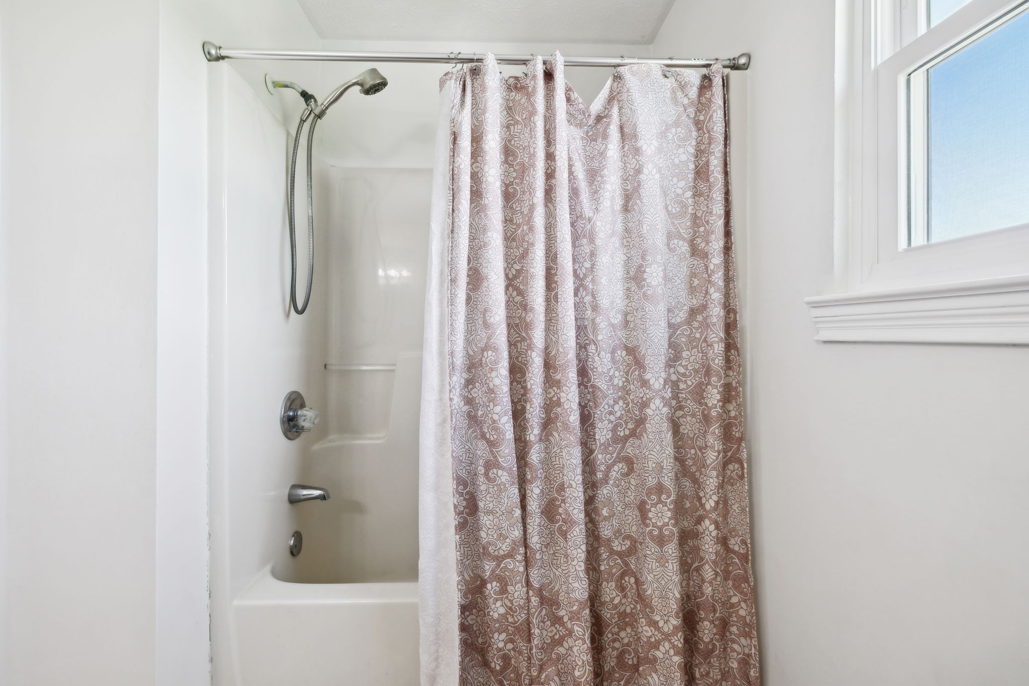 213 Lone Oak Dr Property Photo 29